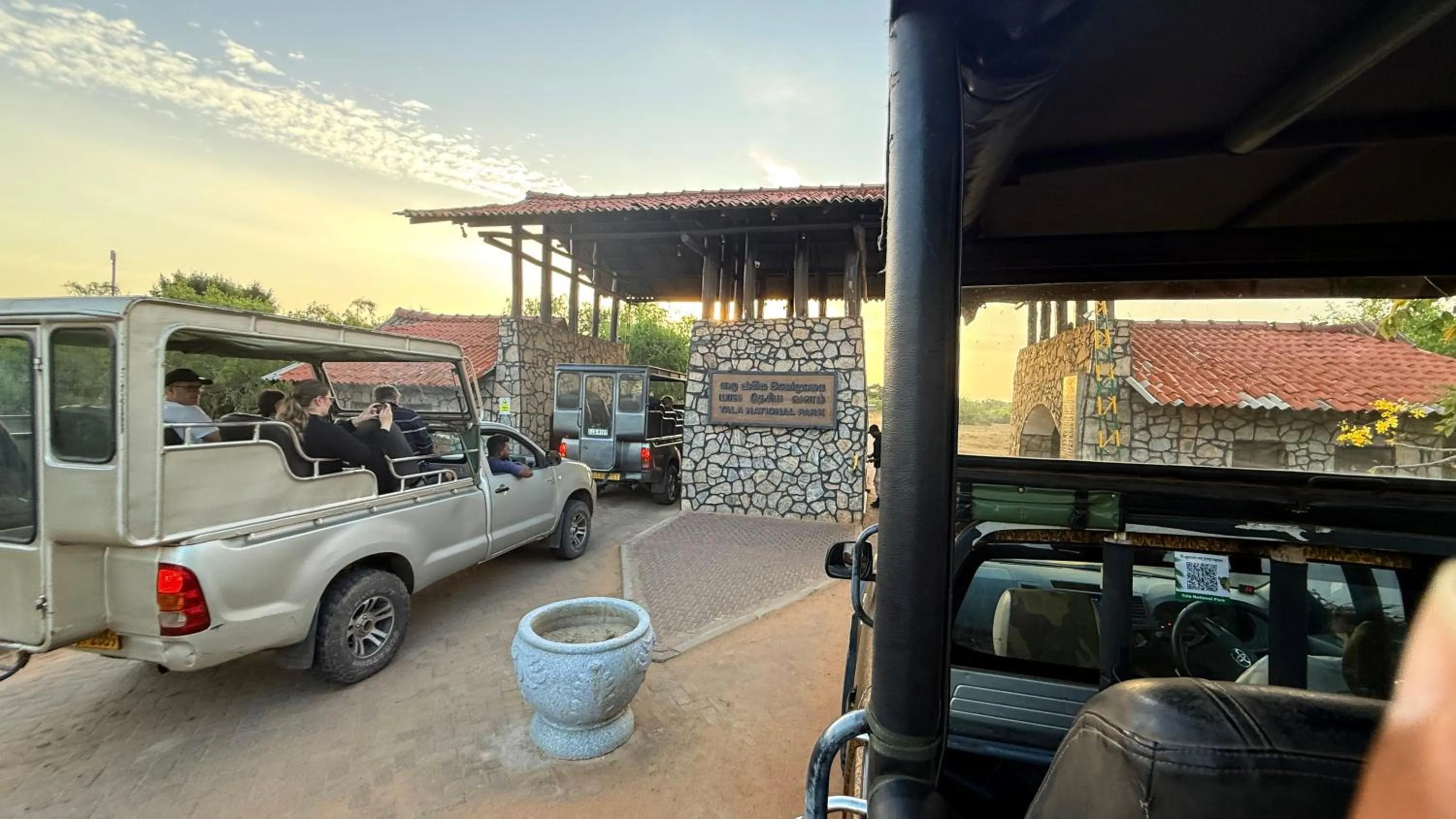 Day in Nyne Hotels Mayur Lodge - Yala - All Inclusive