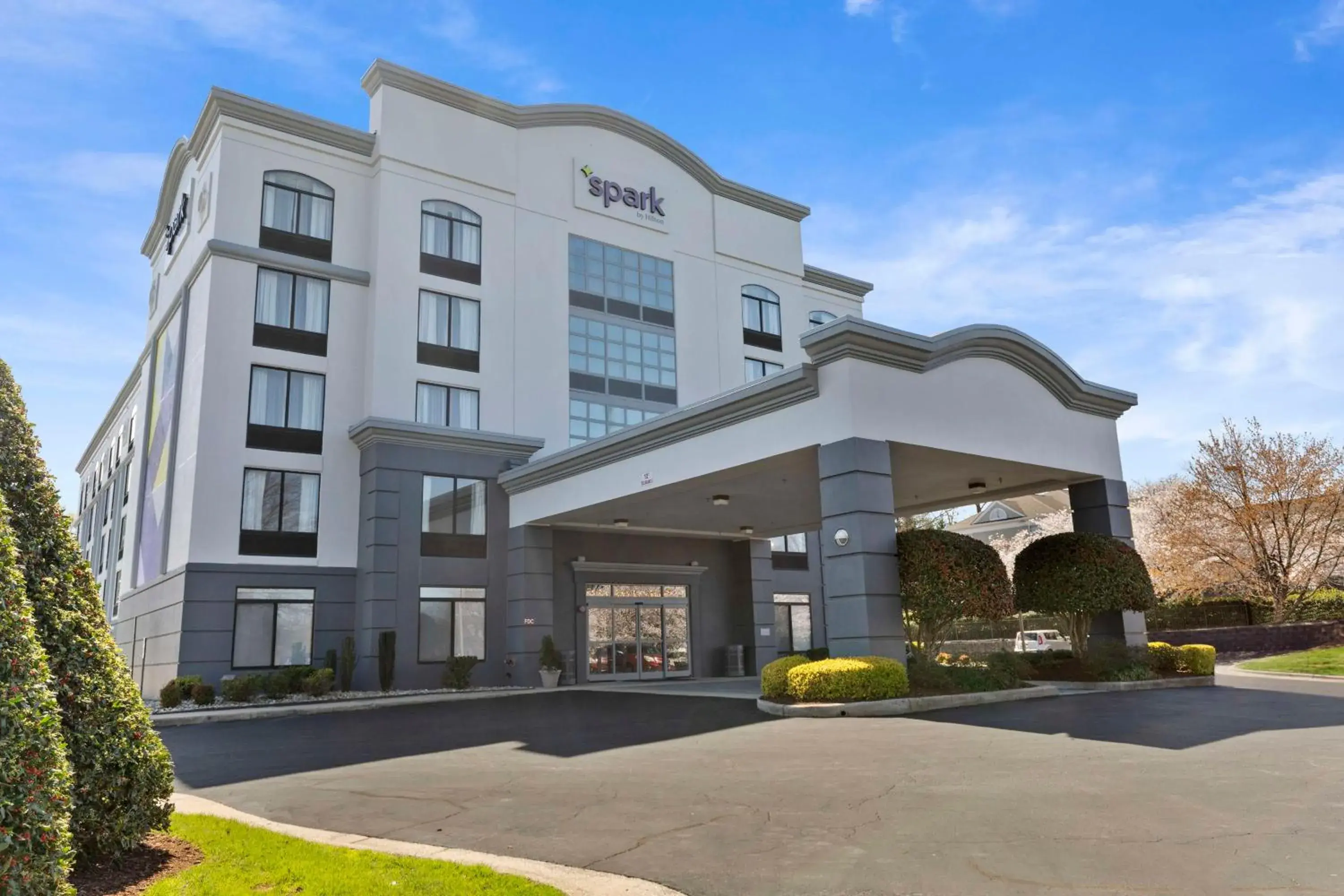 Property building in Wingate by Wyndham Greensboro Property building in Wingate by Wyndham Greensboro