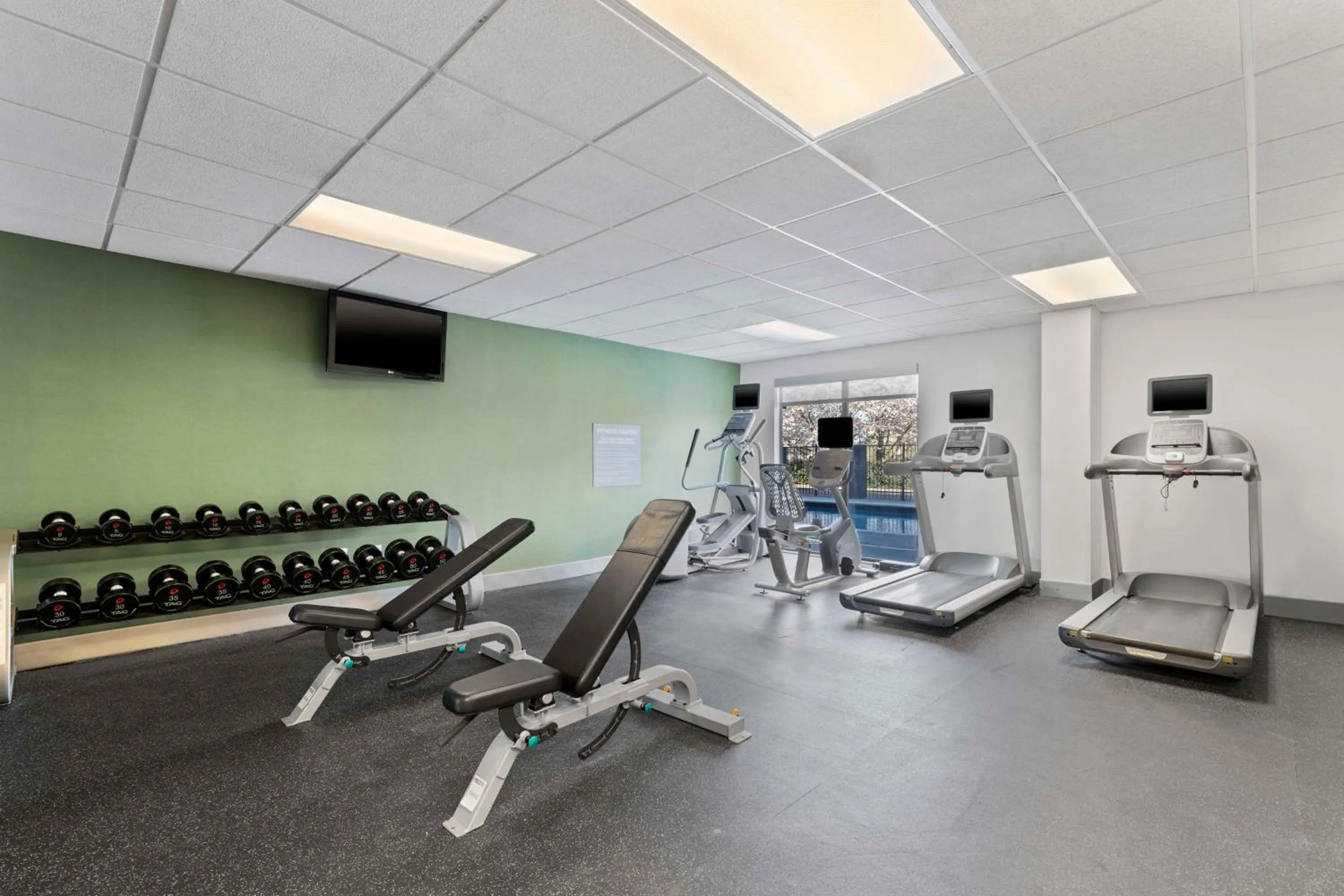 Fitness centre/facilities in Spark By Hilton Greensboro