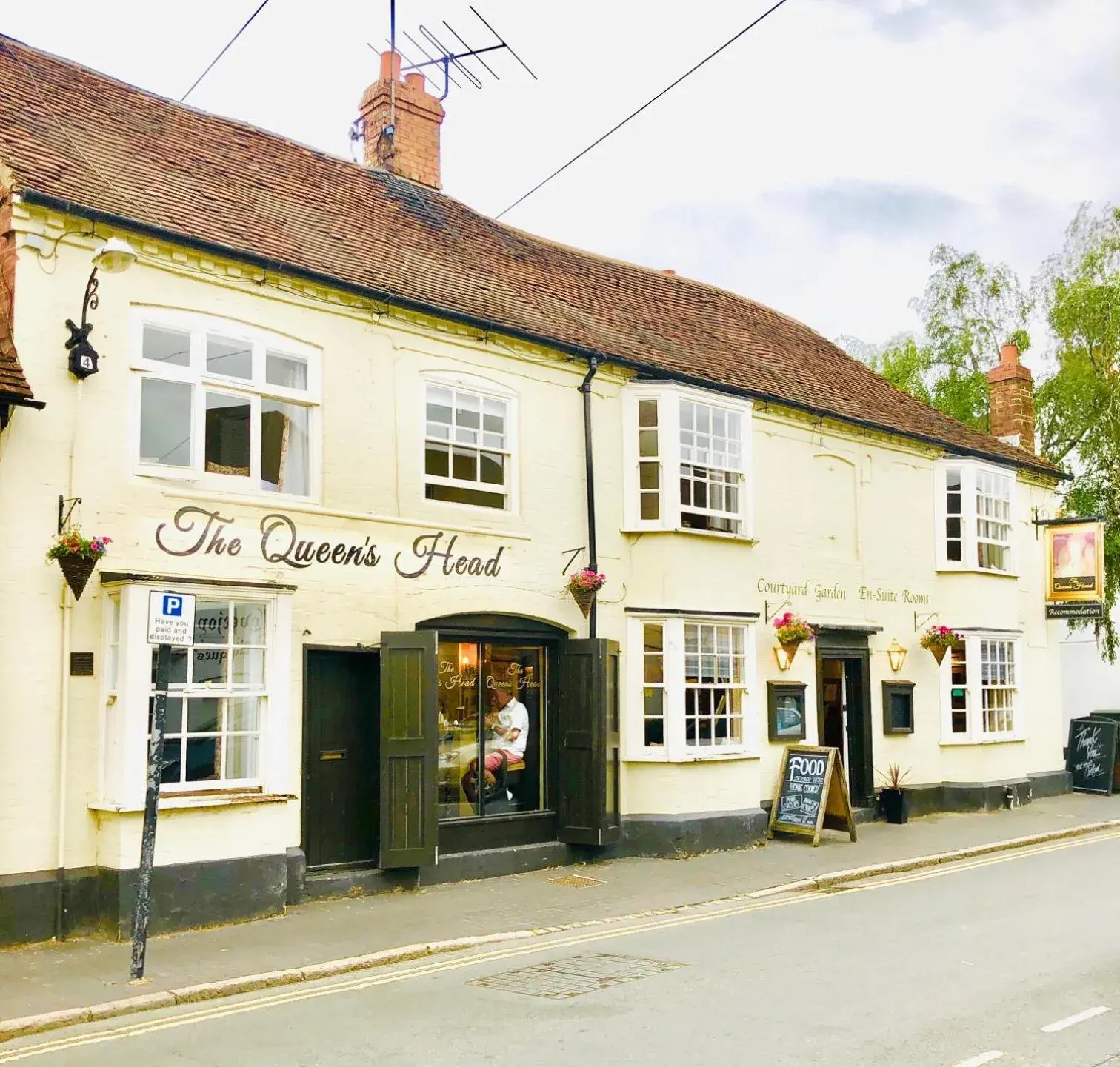 The Queens Head The Queens Head