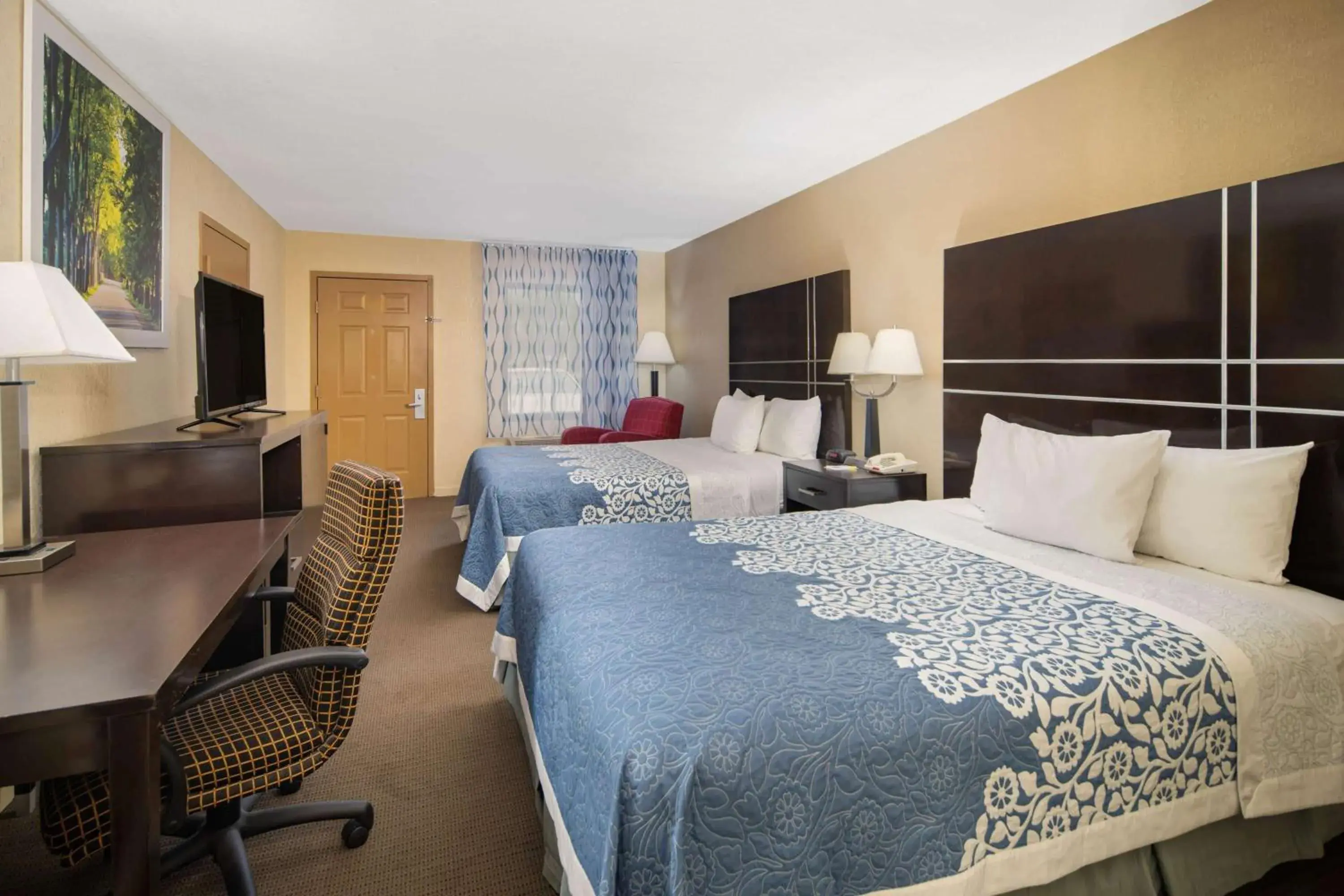 Photo of the whole room, Bed in Days Inn by Wyndham Thomaston Photo of the whole room, Bed in Days Inn by Wyndham Thomaston