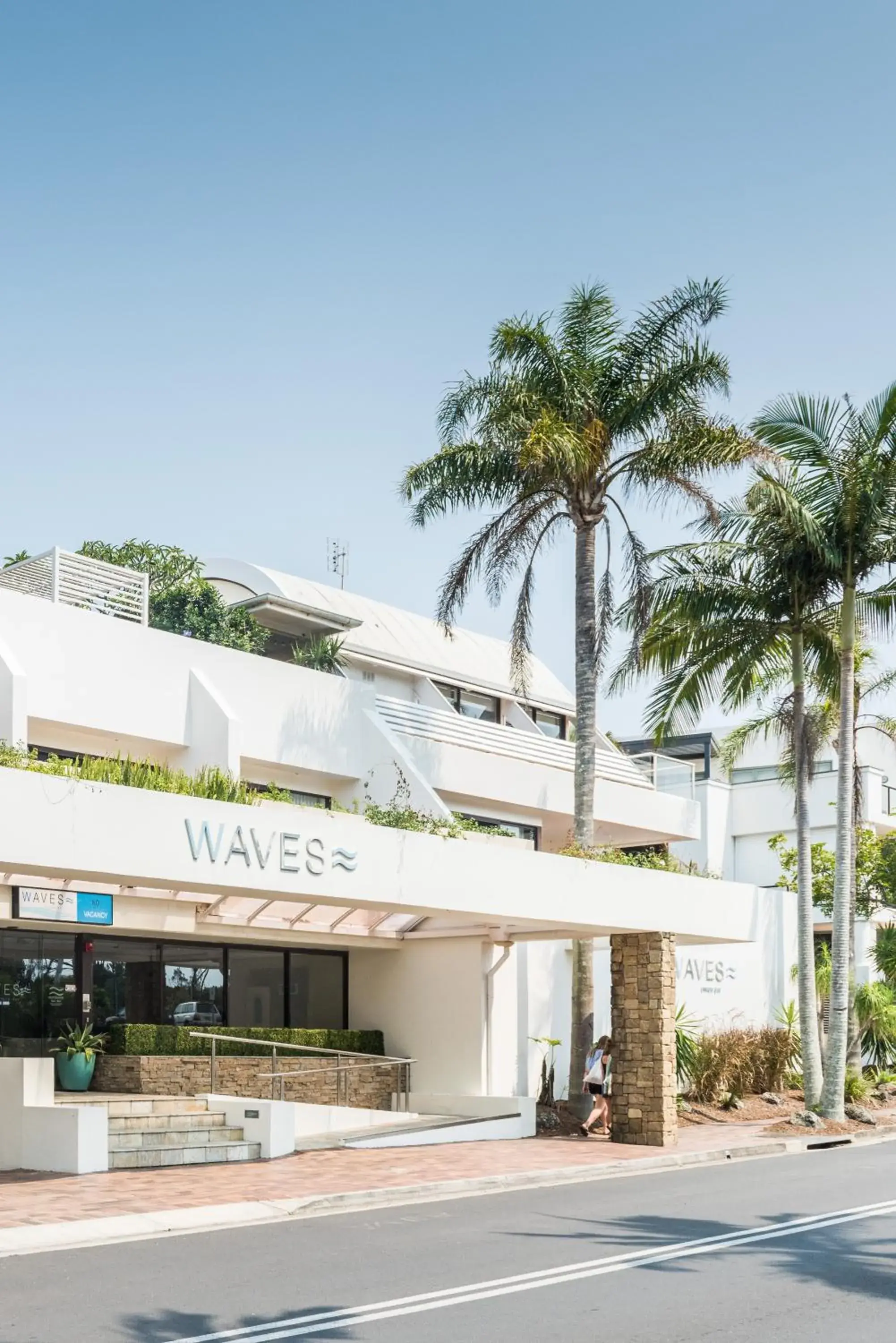 Facade/entrance in Waves Byron Bay Facade/entrance in Waves Byron Bay