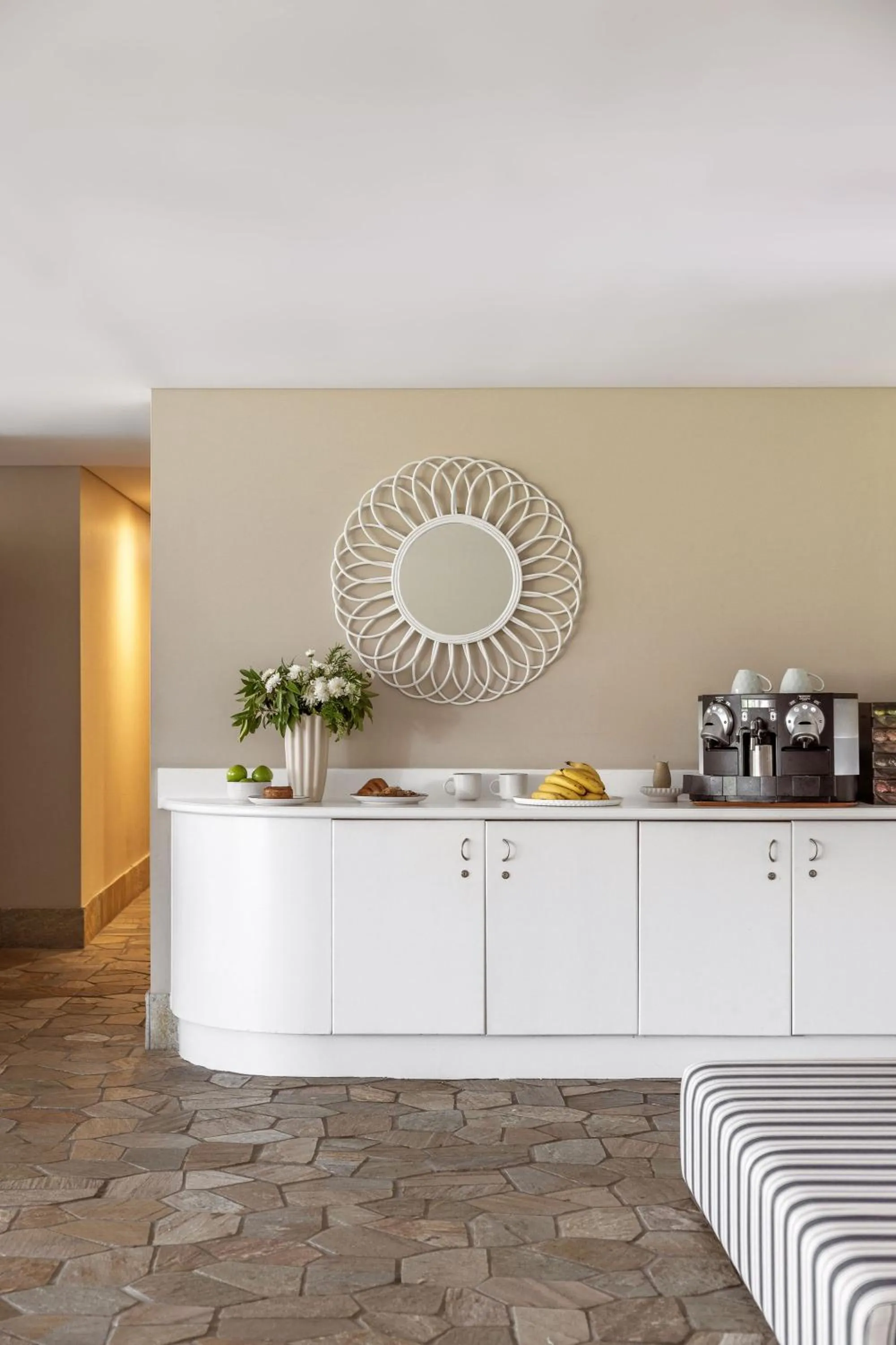 Coffee/tea facilities in Waves Byron Bay