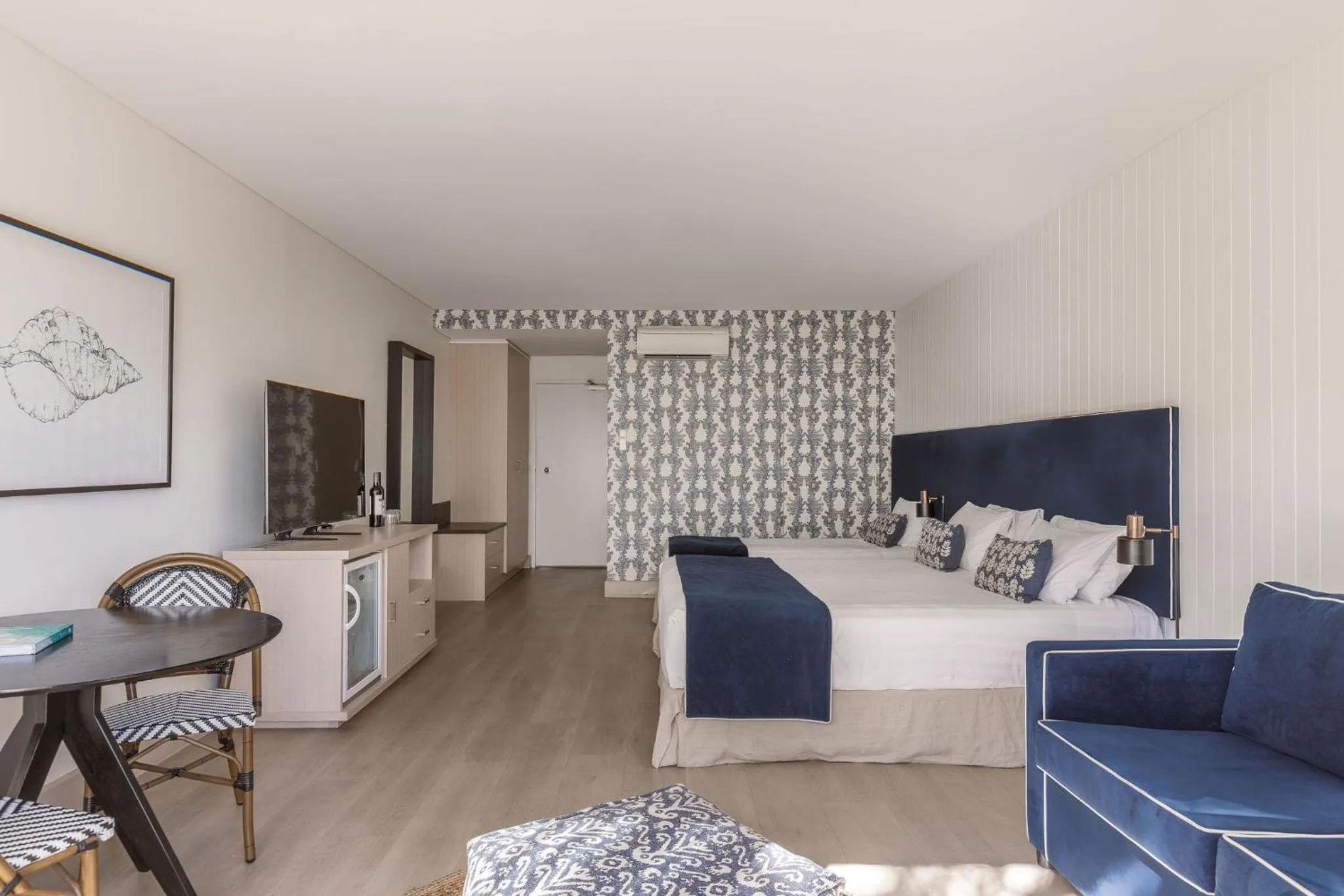 Bed in Waves Byron Bay