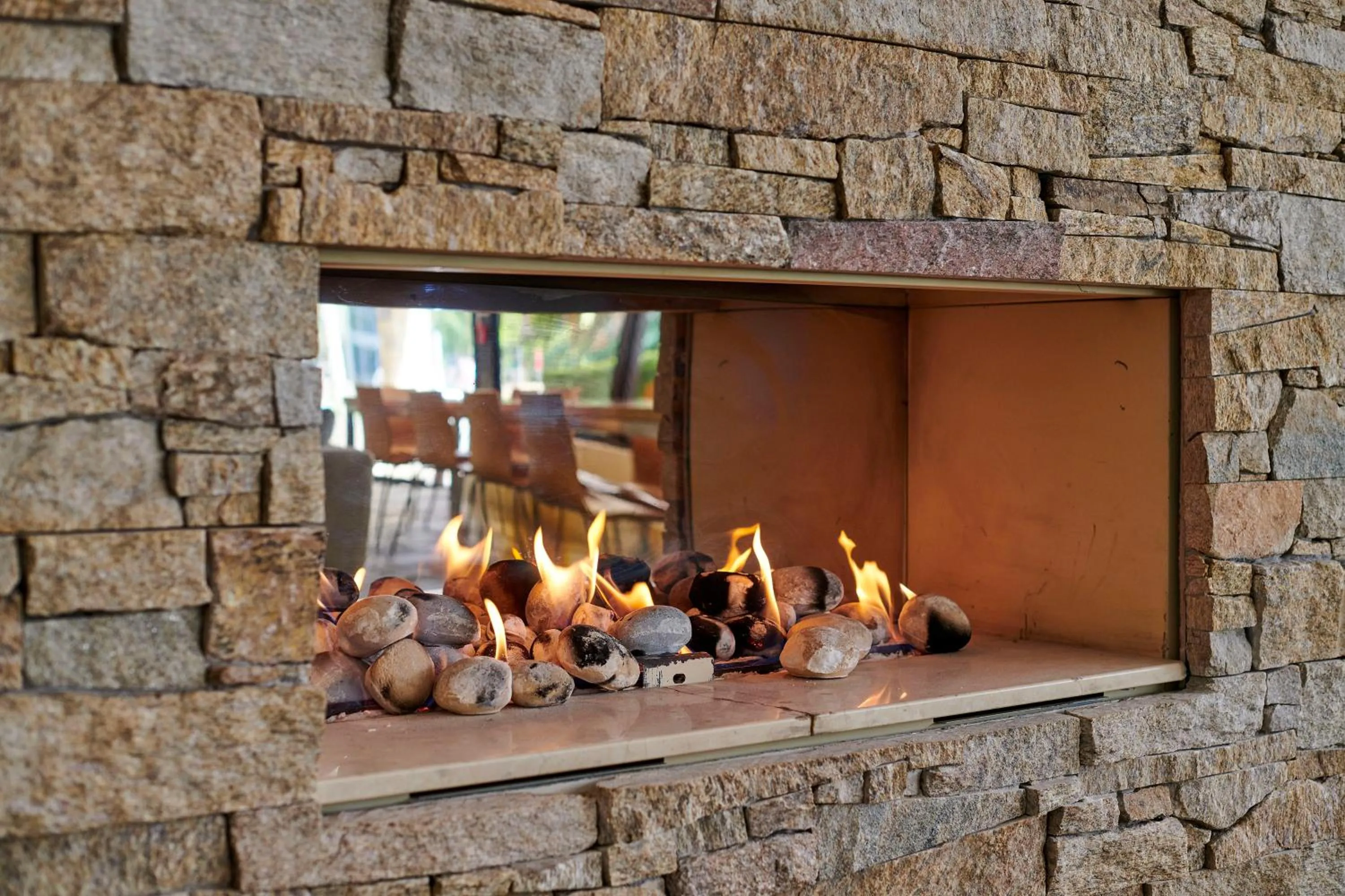 flat iron in Waves Byron Bay