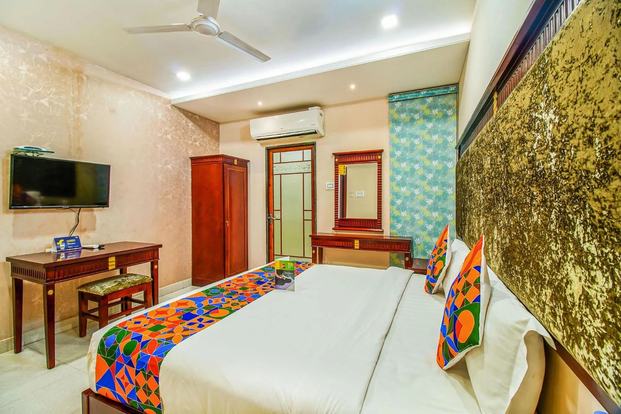 Bed in FabHotel Eleven Heights