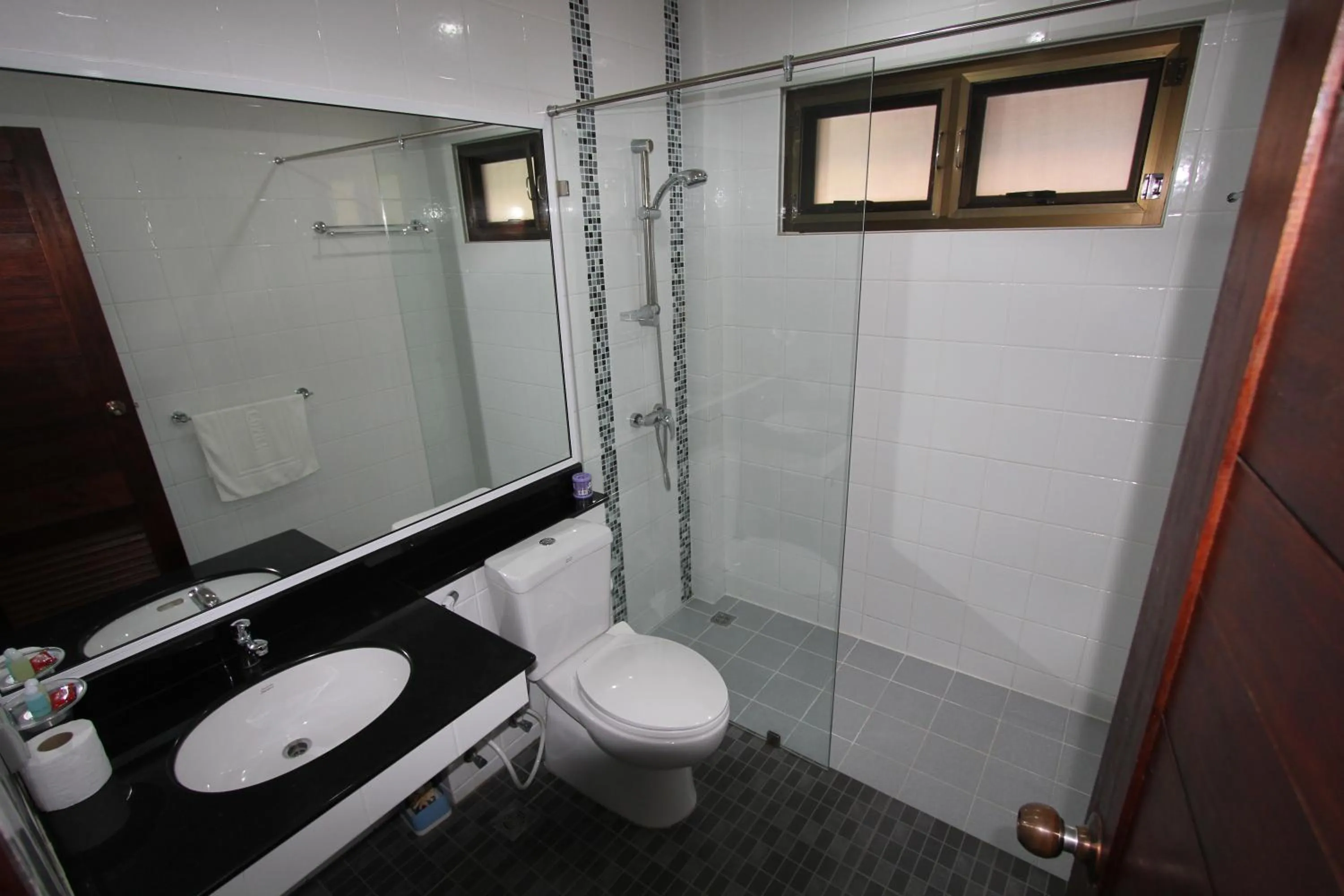 Toilet in Babylon Pool Villas