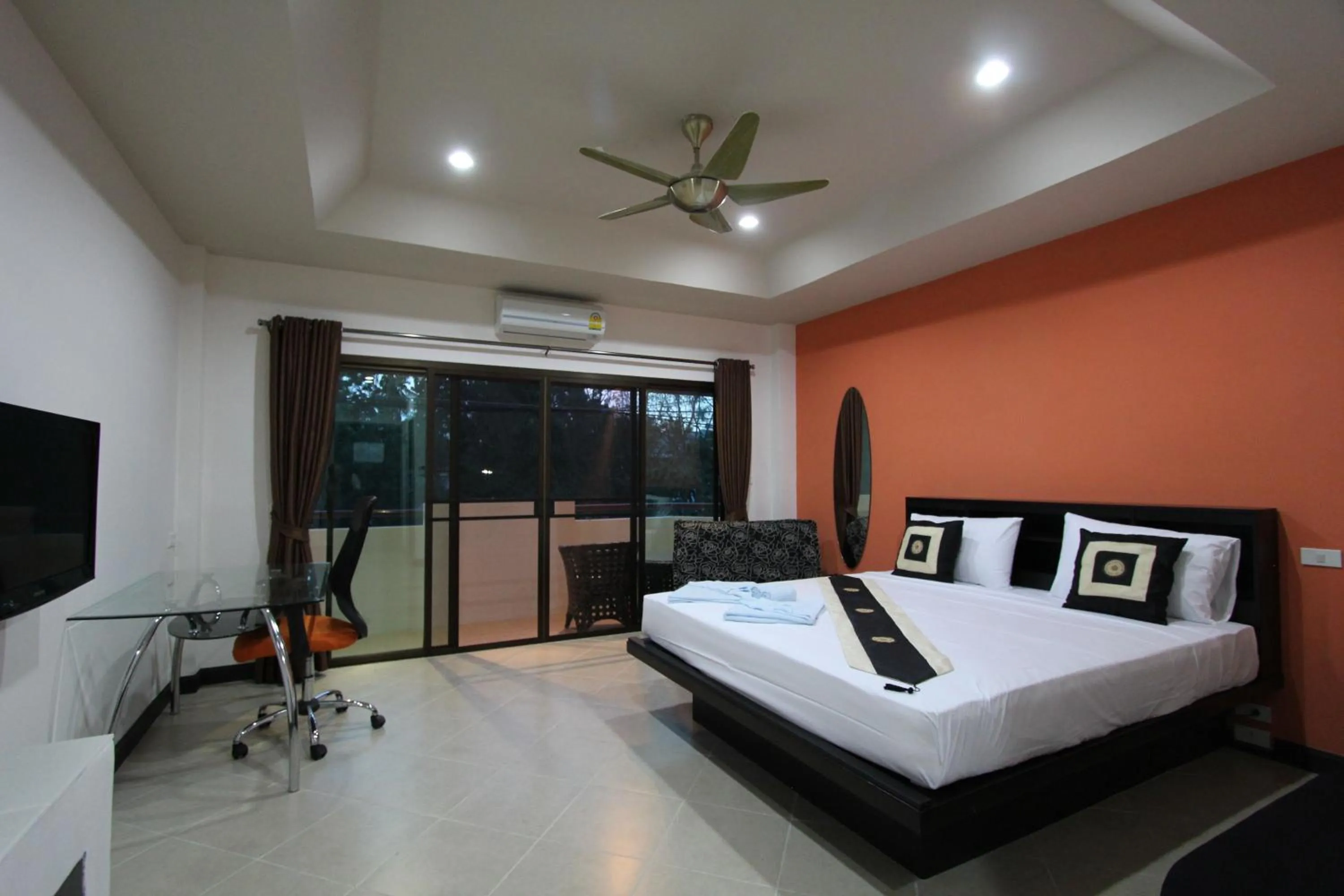 Bed in Babylon Pool Villas