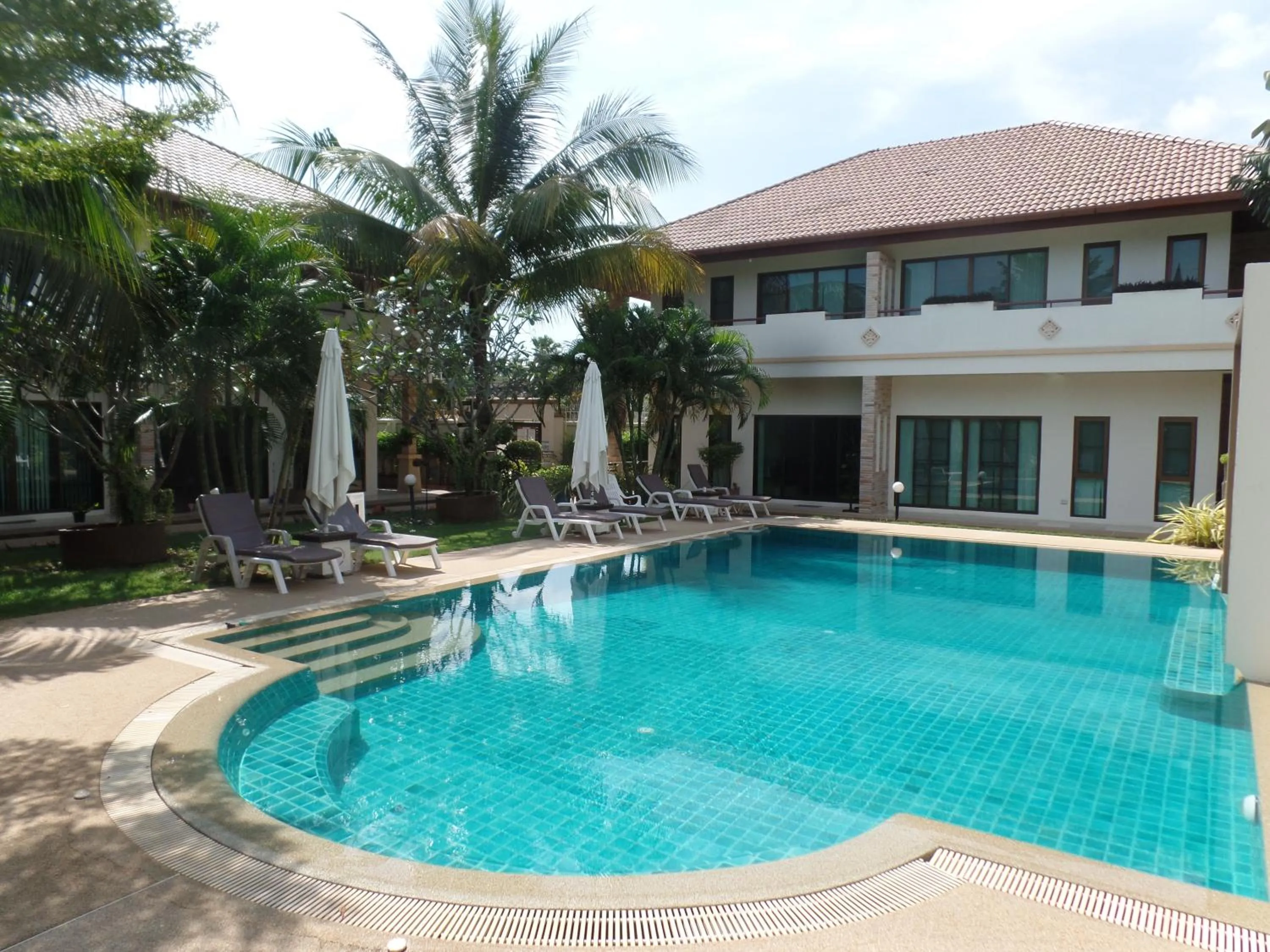 Swimming pool in Babylon Pool Villas