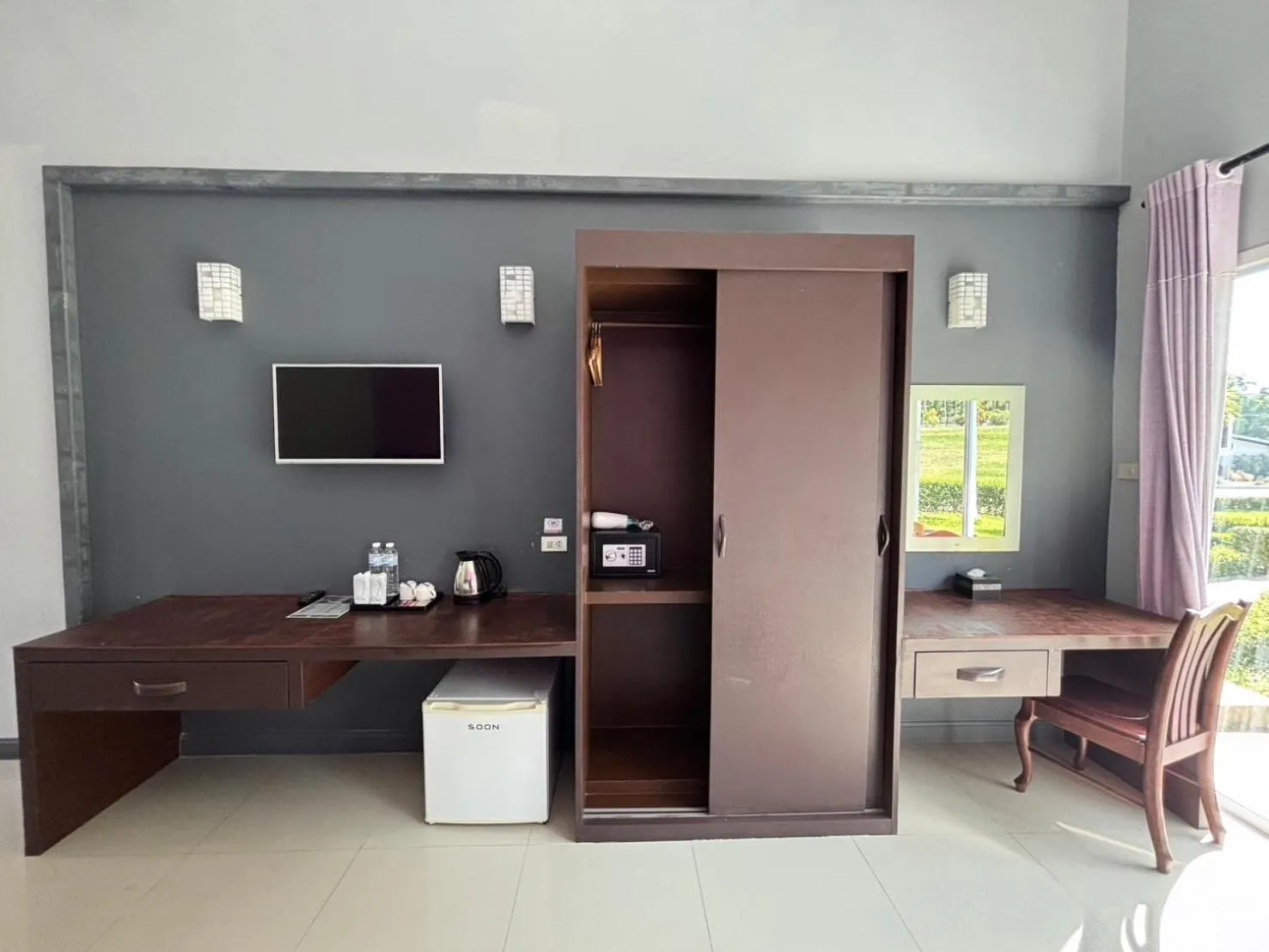 TV and multimedia in Arawan Beach Resort Krabi