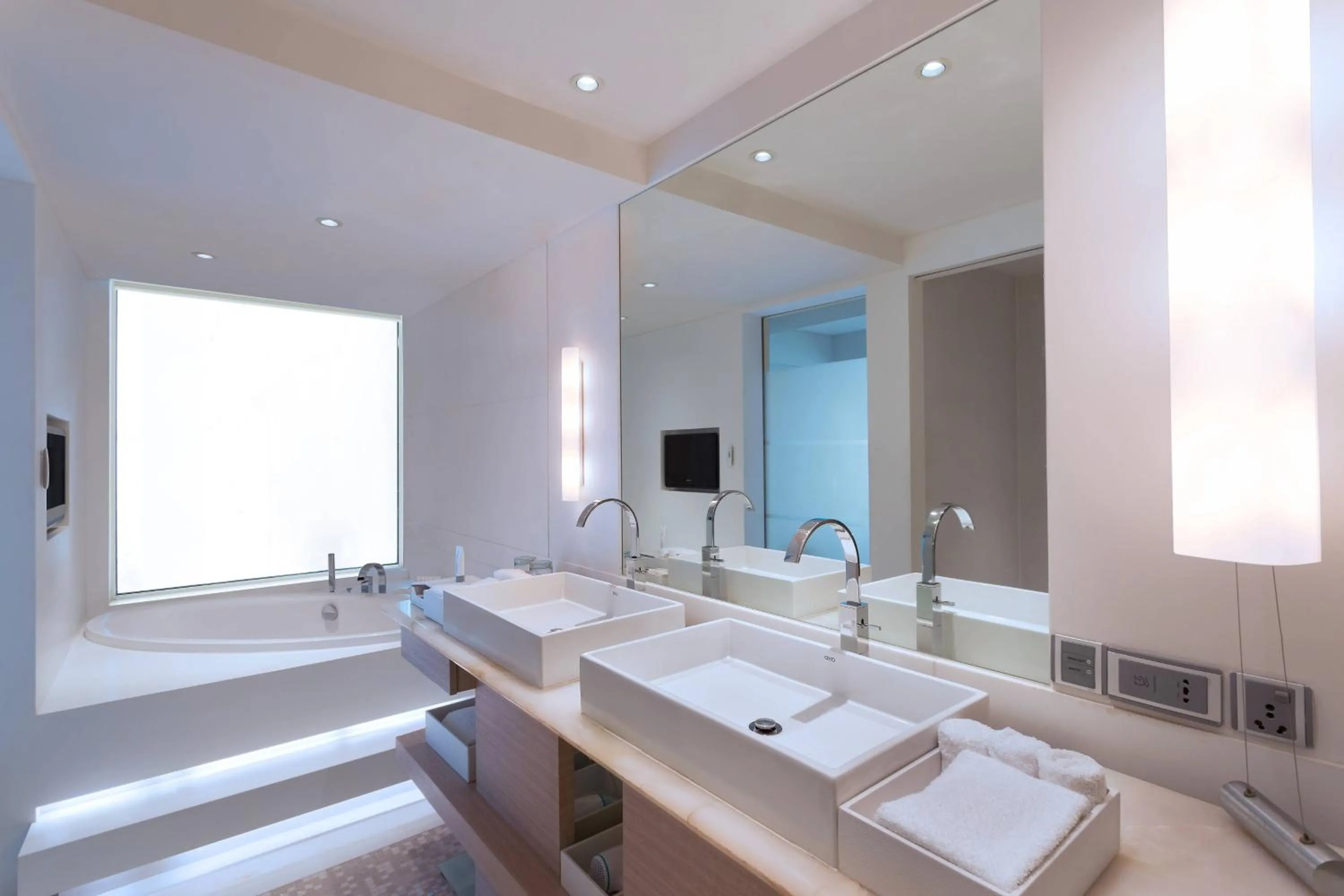 Bathroom in Le Meridien Gurgaon, Delhi NCR