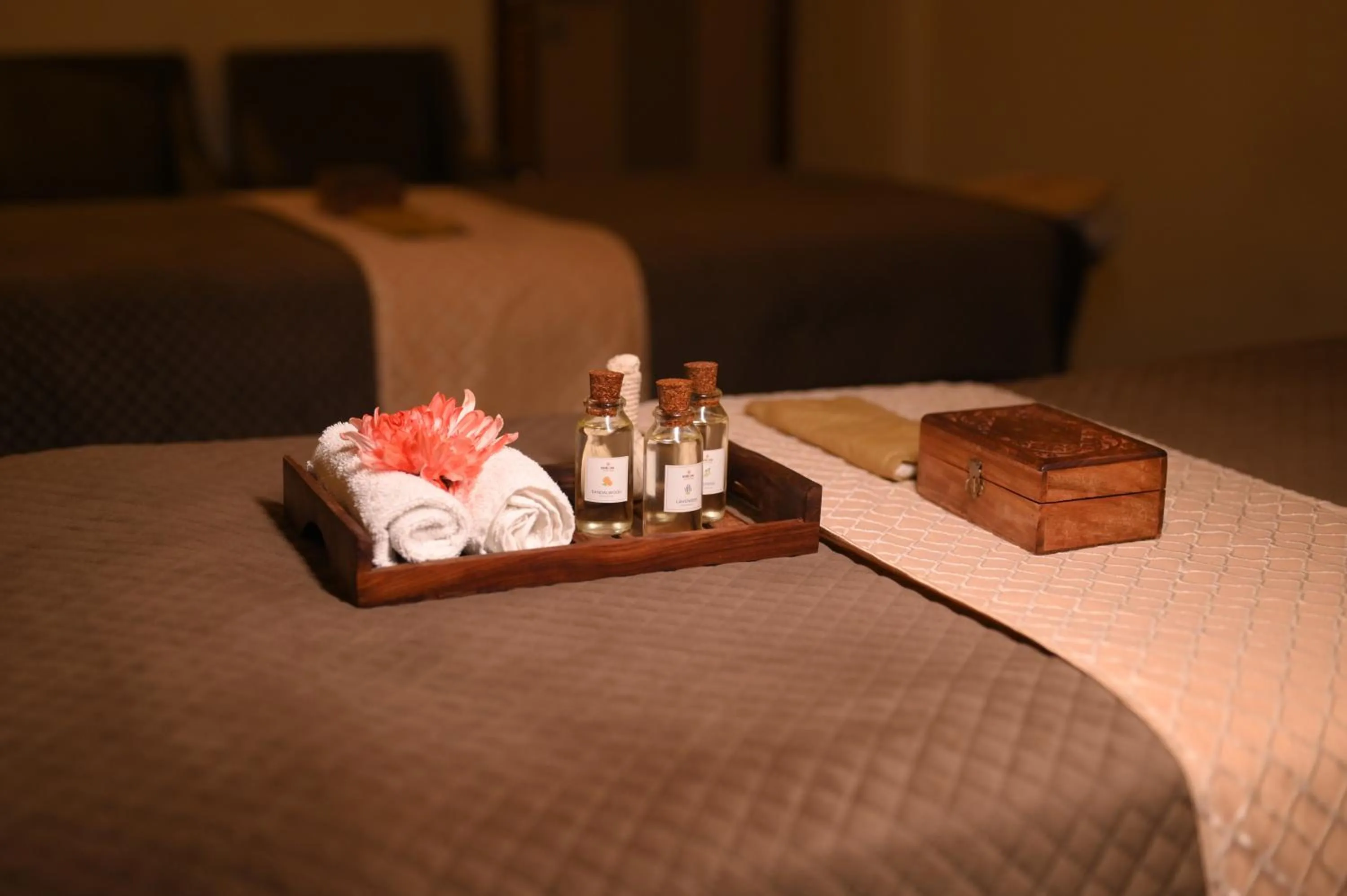 Spa and wellness centre/facilities, Bed in Le Meridien Gurgaon, Delhi NCR