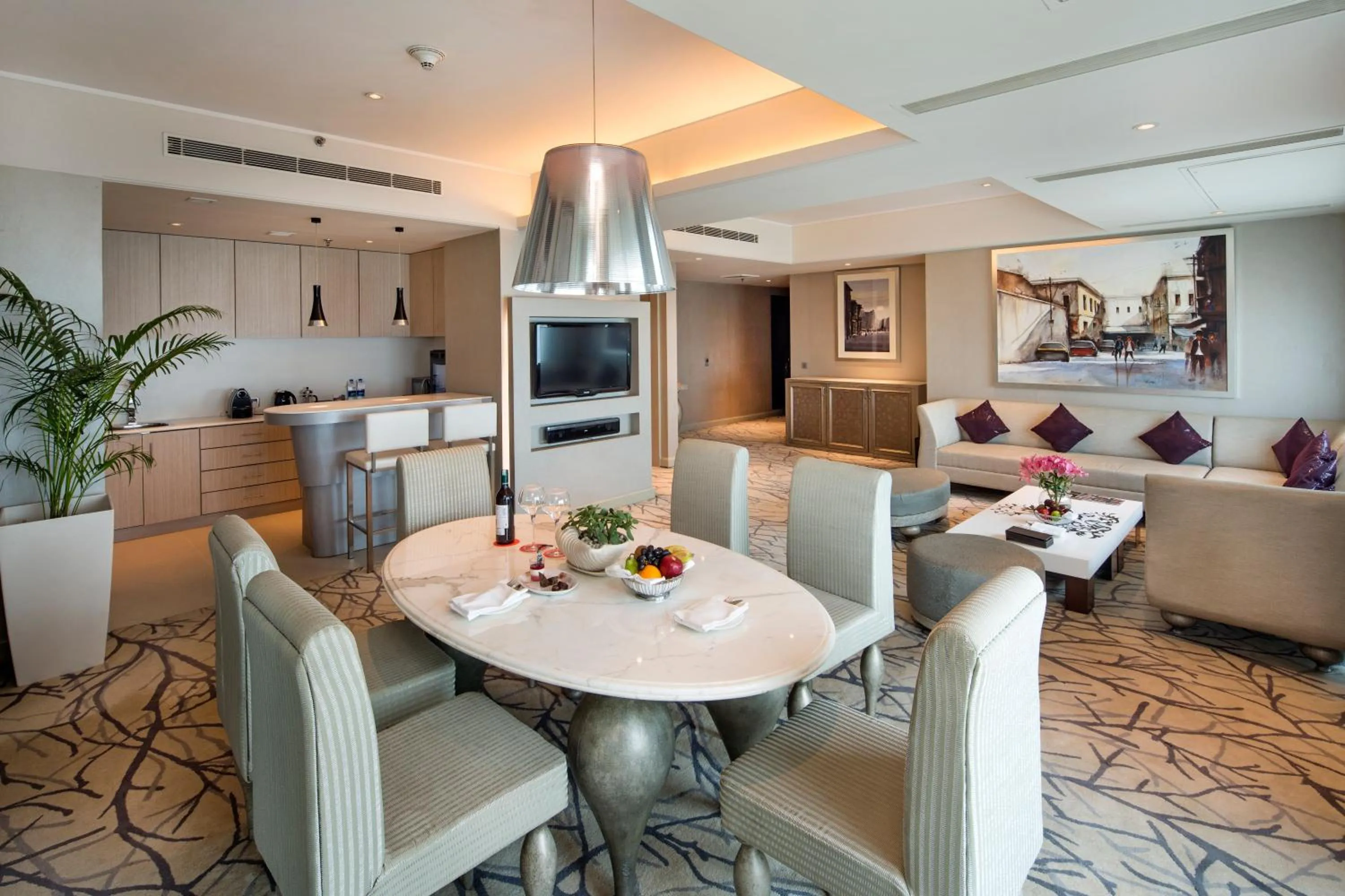 TV and multimedia in Le Meridien Gurgaon, Delhi NCR