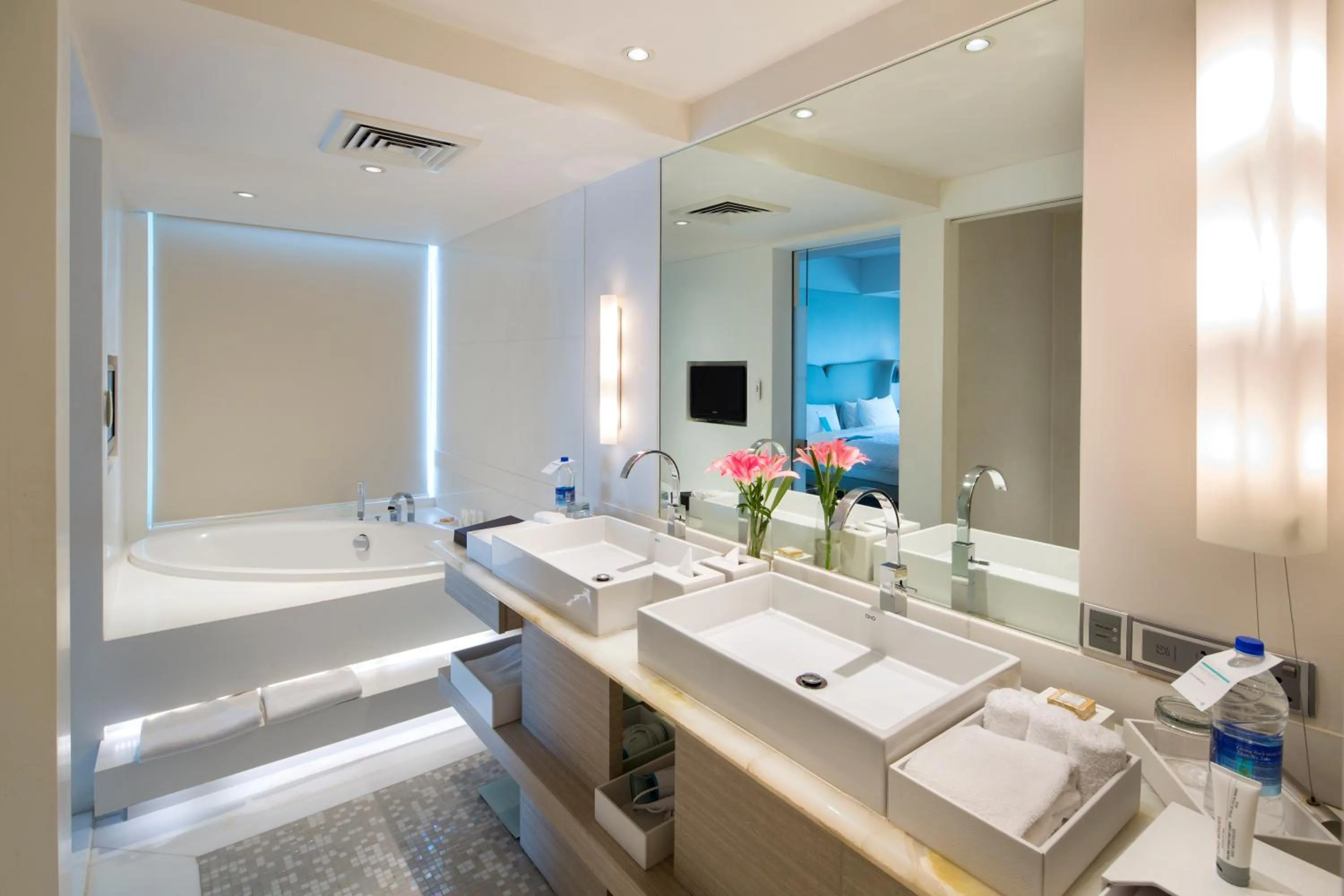 Bathroom in Le Meridien Gurgaon, Delhi NCR