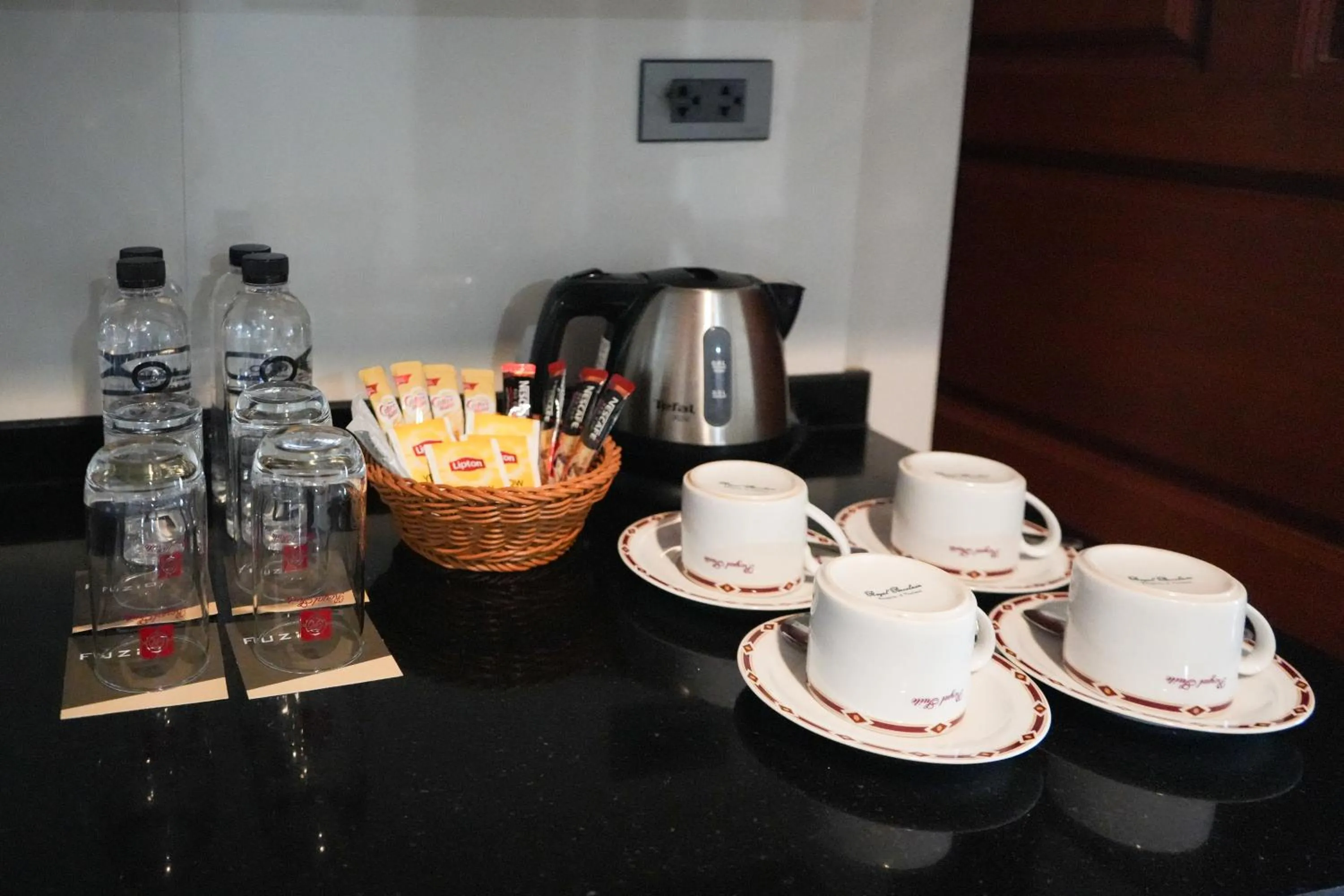 Coffee/tea facilities in Royal Suite Hotel Bangkok