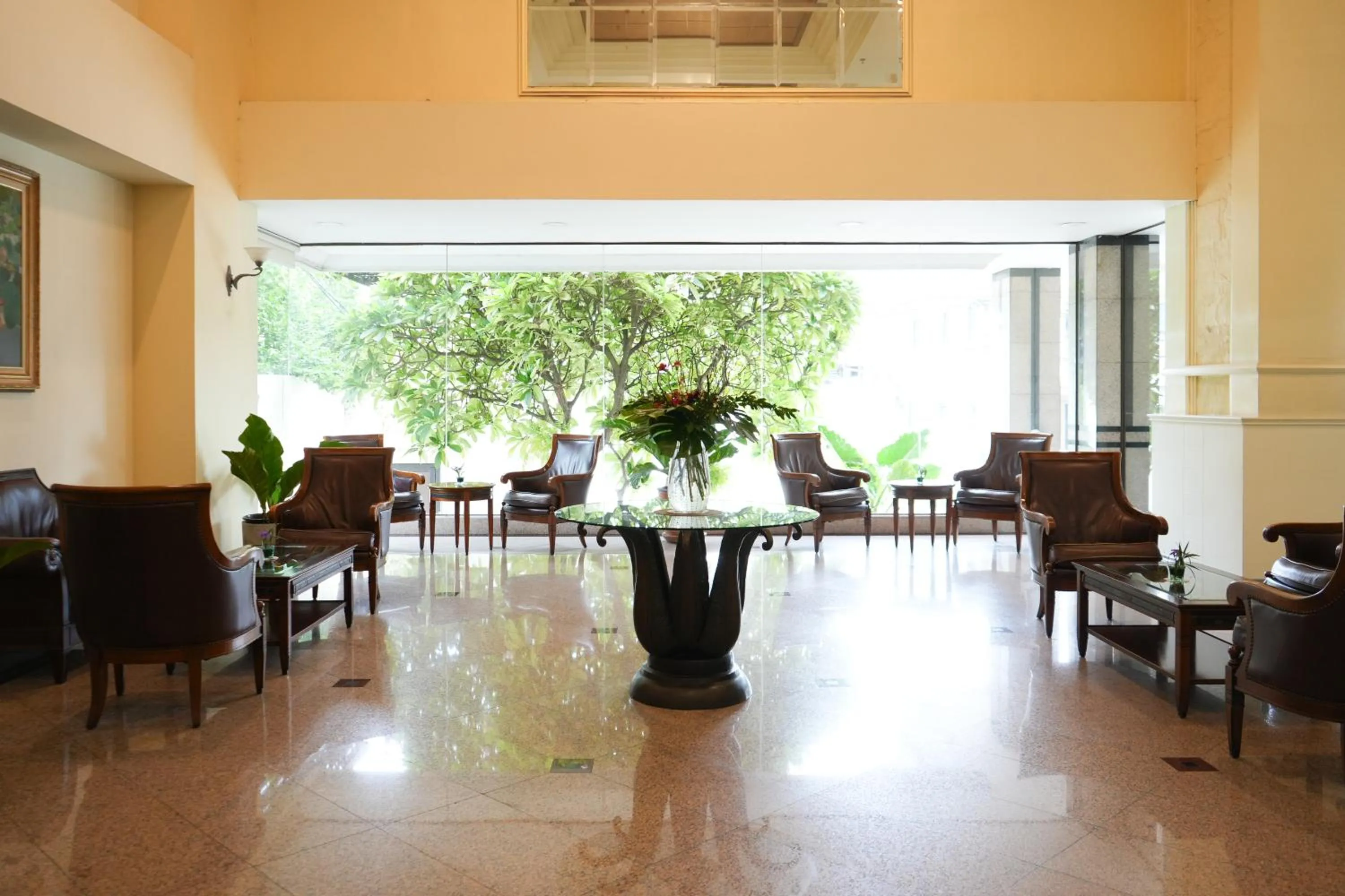 Lobby or reception in Royal Suite Hotel Bangkok