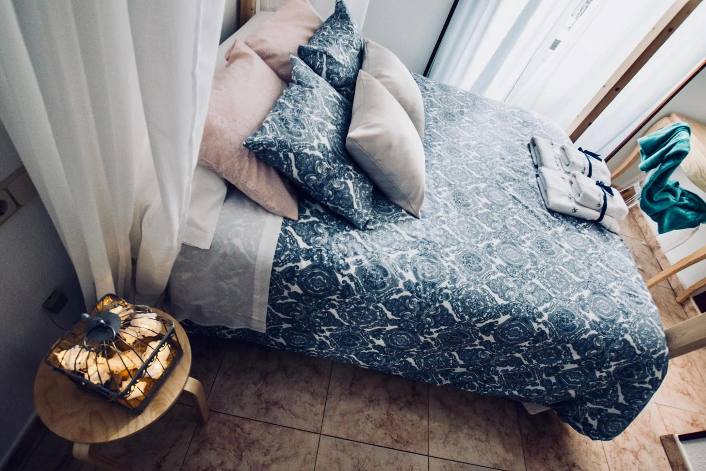 Photo of the whole room, Bed in Vázquez de Mella Gran Vía