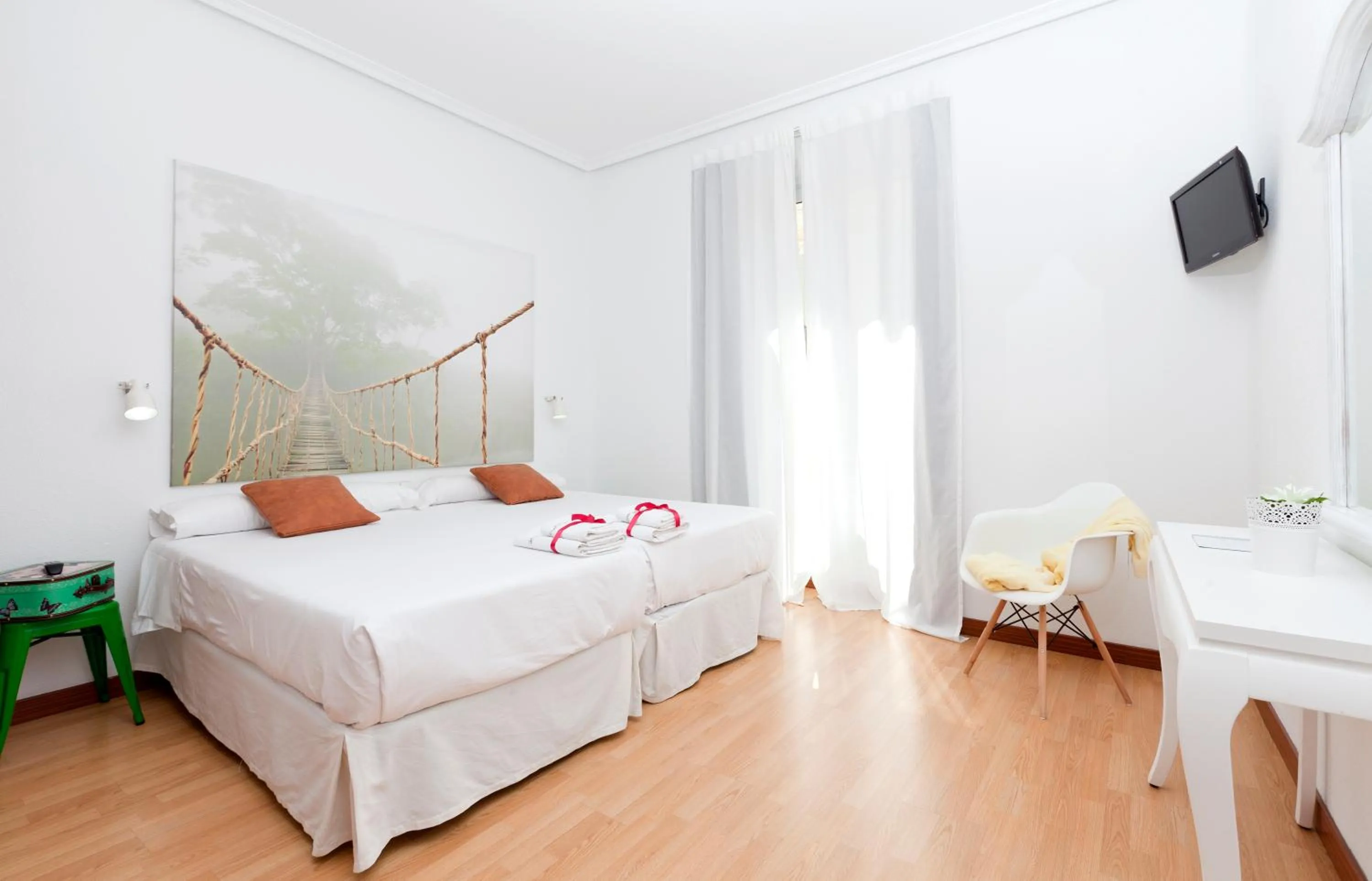 Bedroom, Bed in Vázquez de Mella Gran Vía