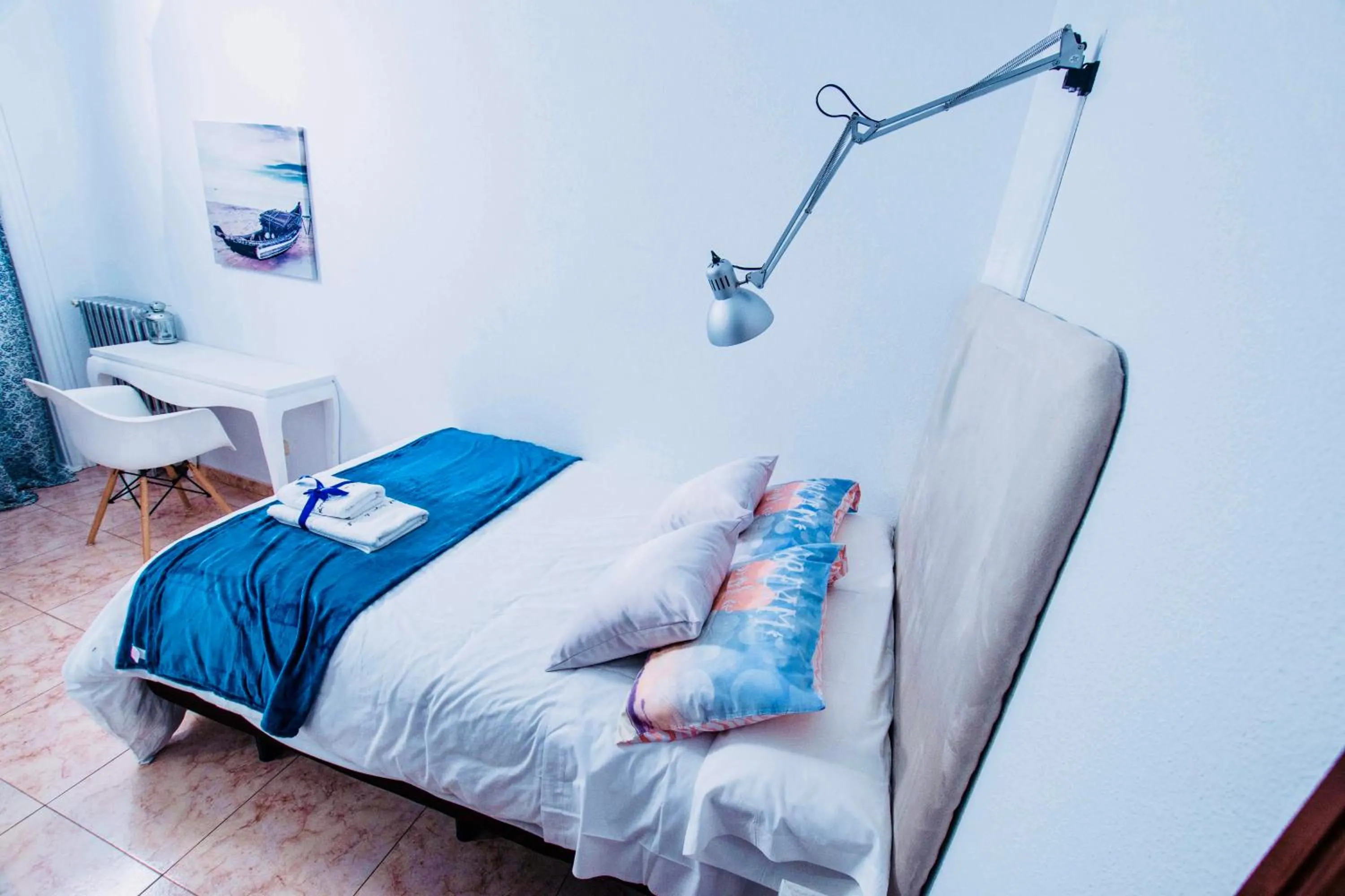 Bedroom, Bed in Vázquez de Mella Gran Vía