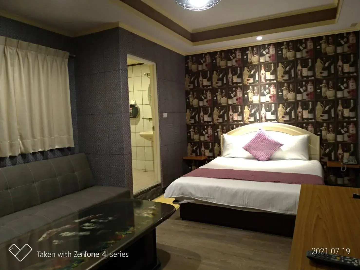 Double Room with Private Bathroom - single occupancy - No Window and No Parking in Guan Lun Hotel Double Room with Private Bathroom - single occupancy - No Window and No Parking in Guan Lun Hotel