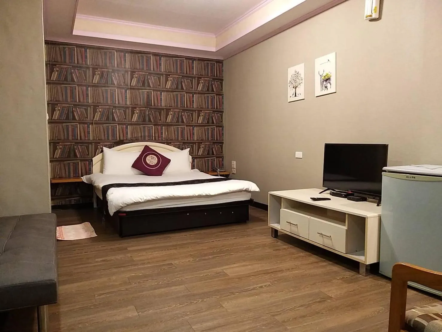 TV and multimedia, Bed in Guan Lun Hotel