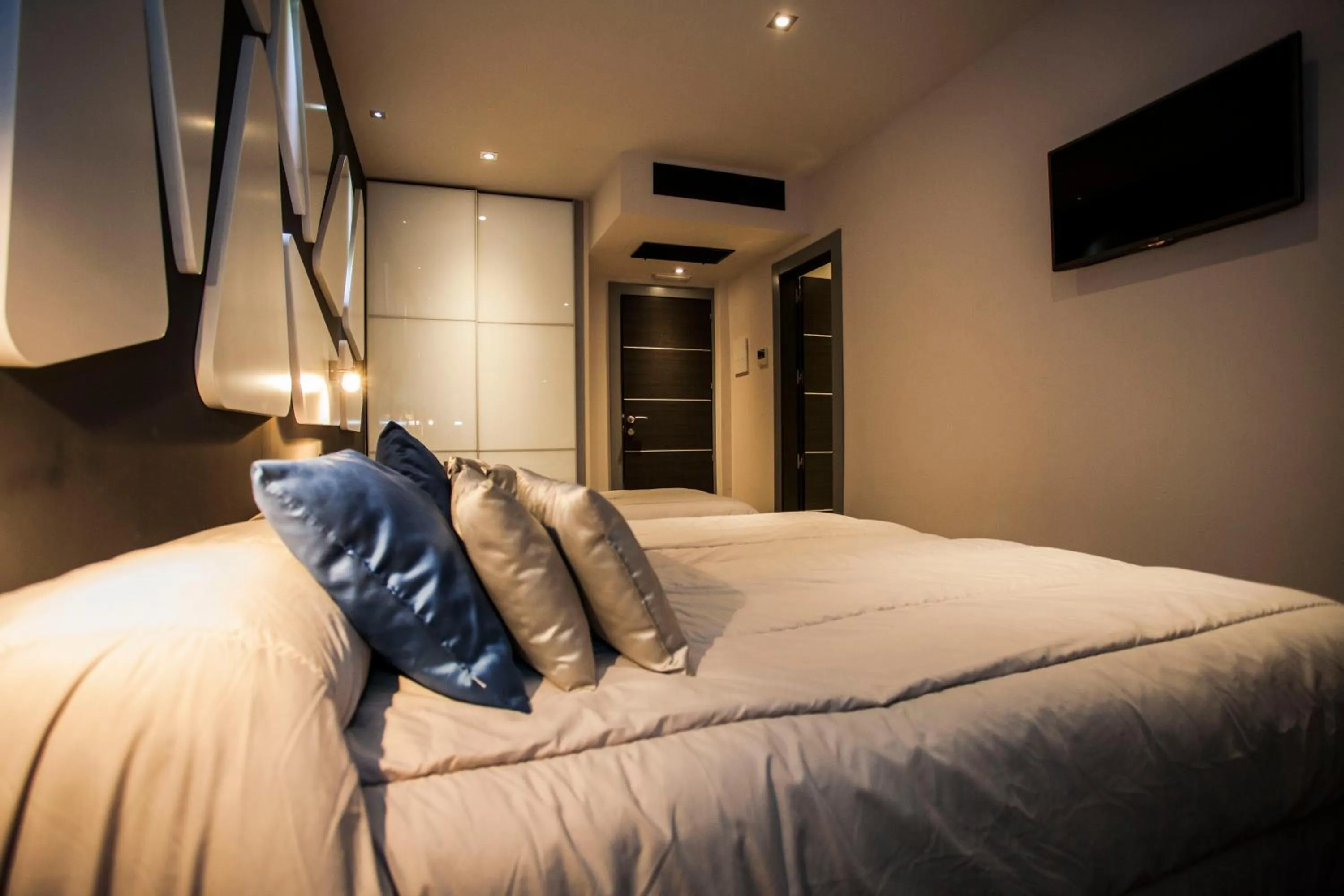 Bed in Hostal Barcelona