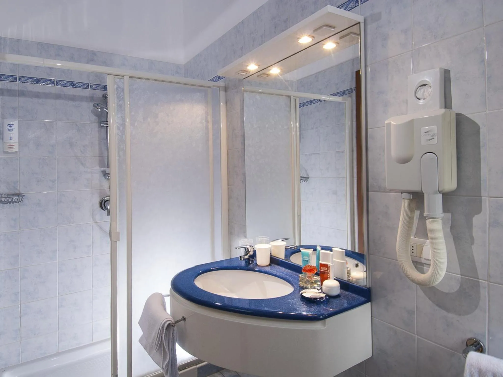 Bathroom in Hotel Vela