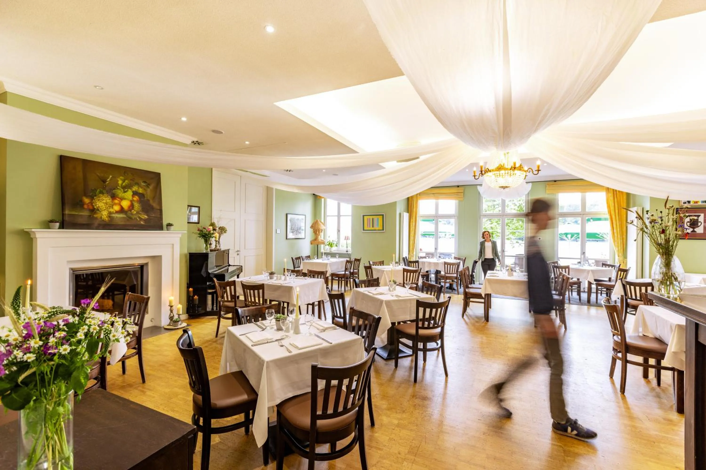 Restaurant/places to eat in Café Wildau Hotel & Restaurant am Werbellinsee