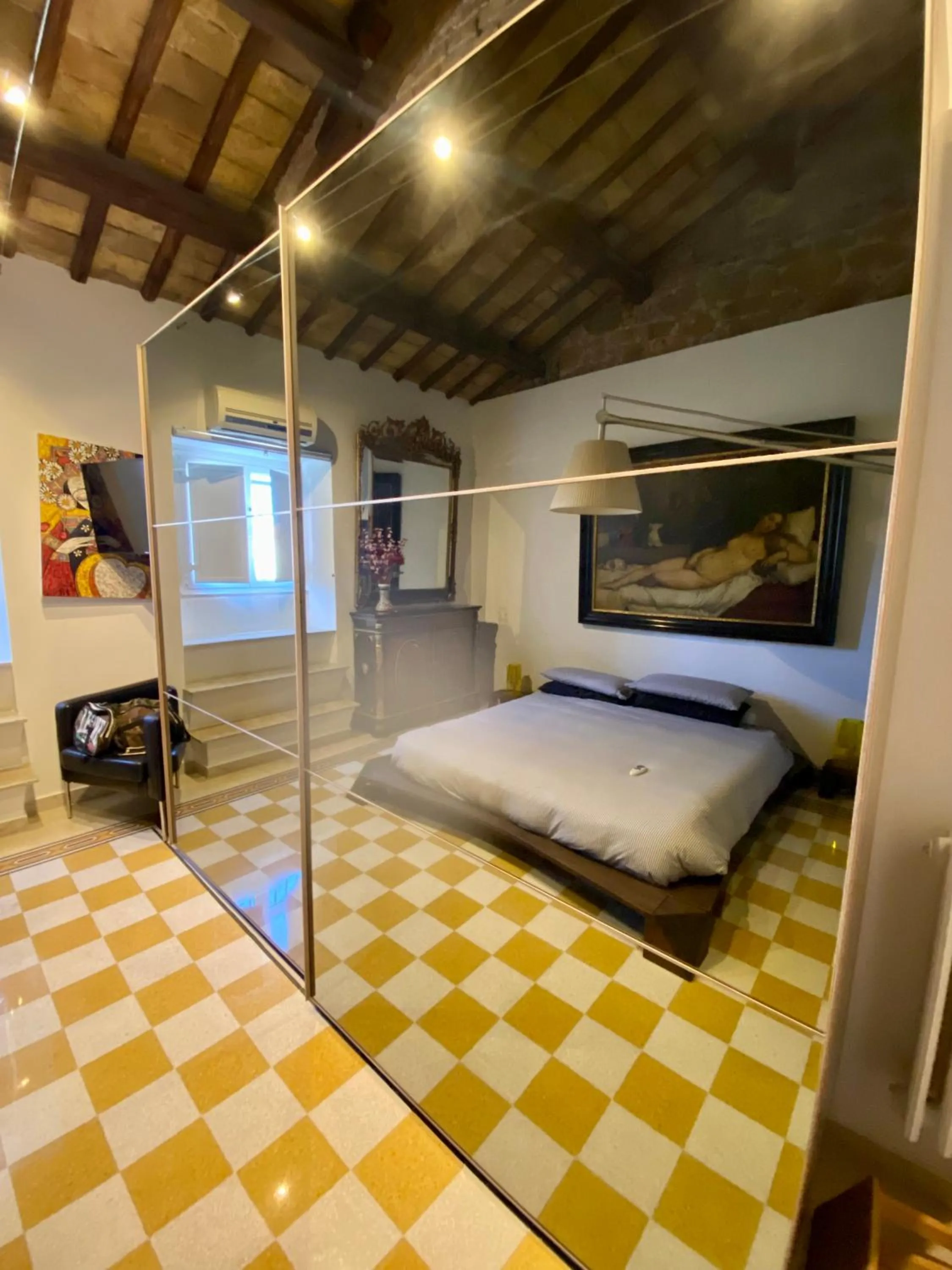 Bed in Magic Door Rome