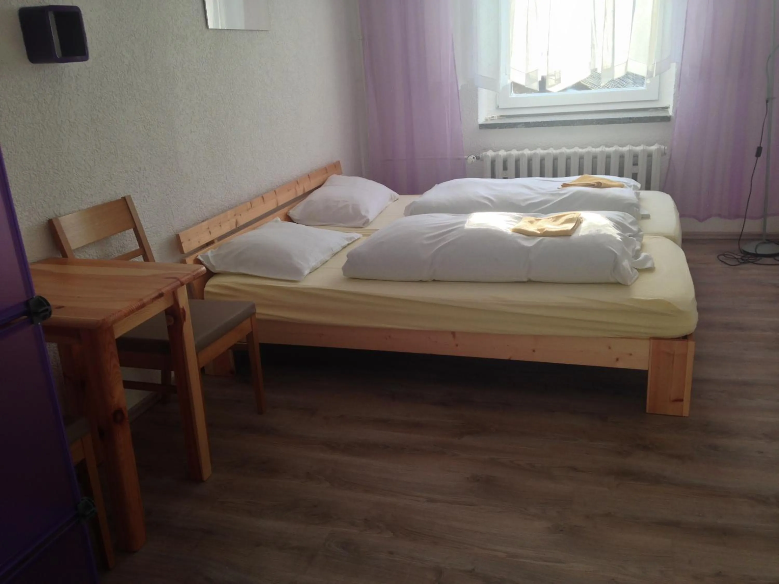 Photo of the whole room, Bed in Hostel im Osterzgebirge