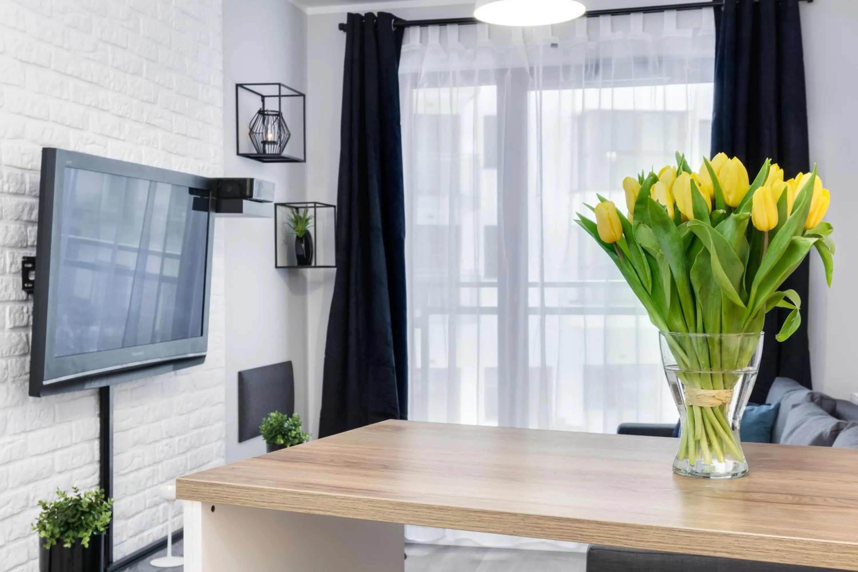 Communal lounge/ TV room in Elite Apartments SPA Zone