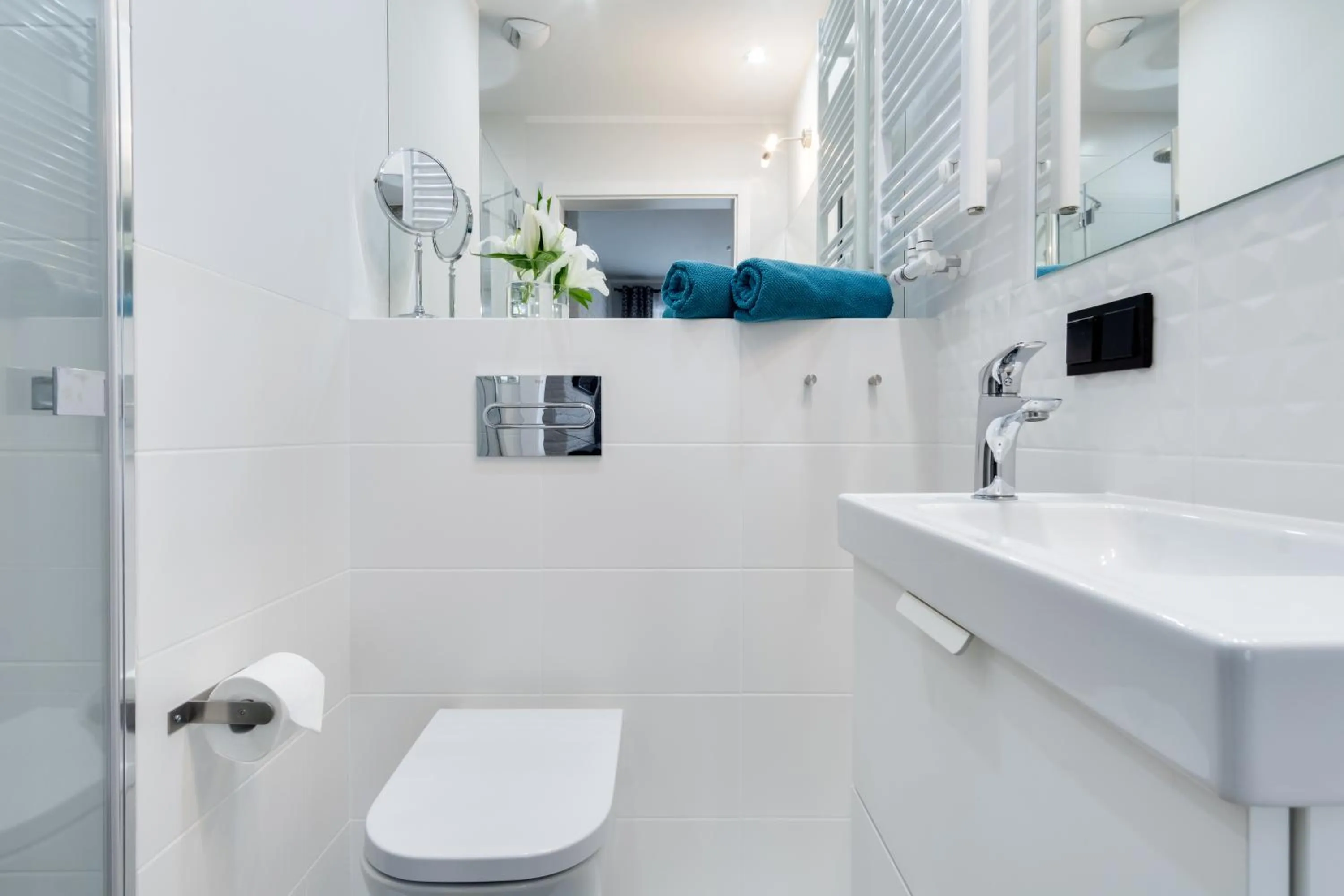 Shower in Elite Apartments SPA Zone