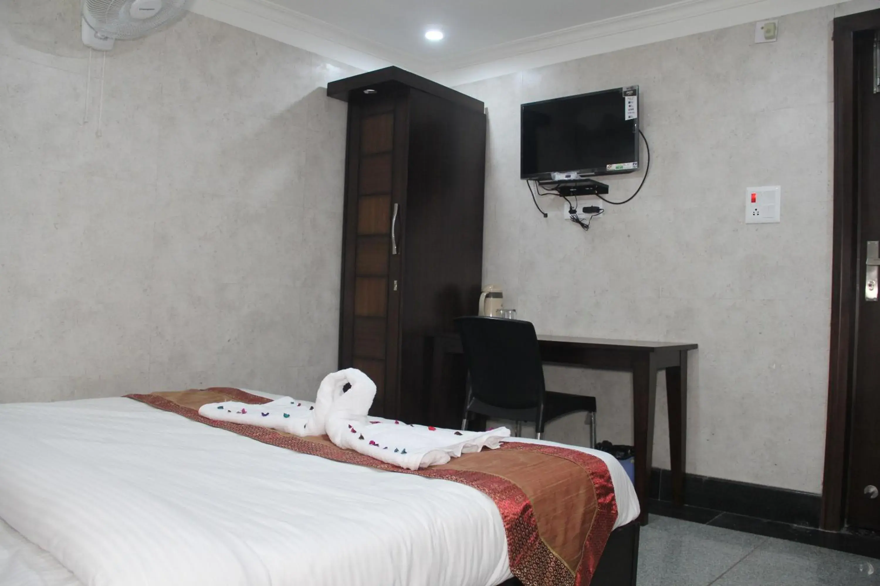 Deluxe Double Room - single occupancy in Hotel Silk Deluxe Double Room - single occupancy in Hotel Silk