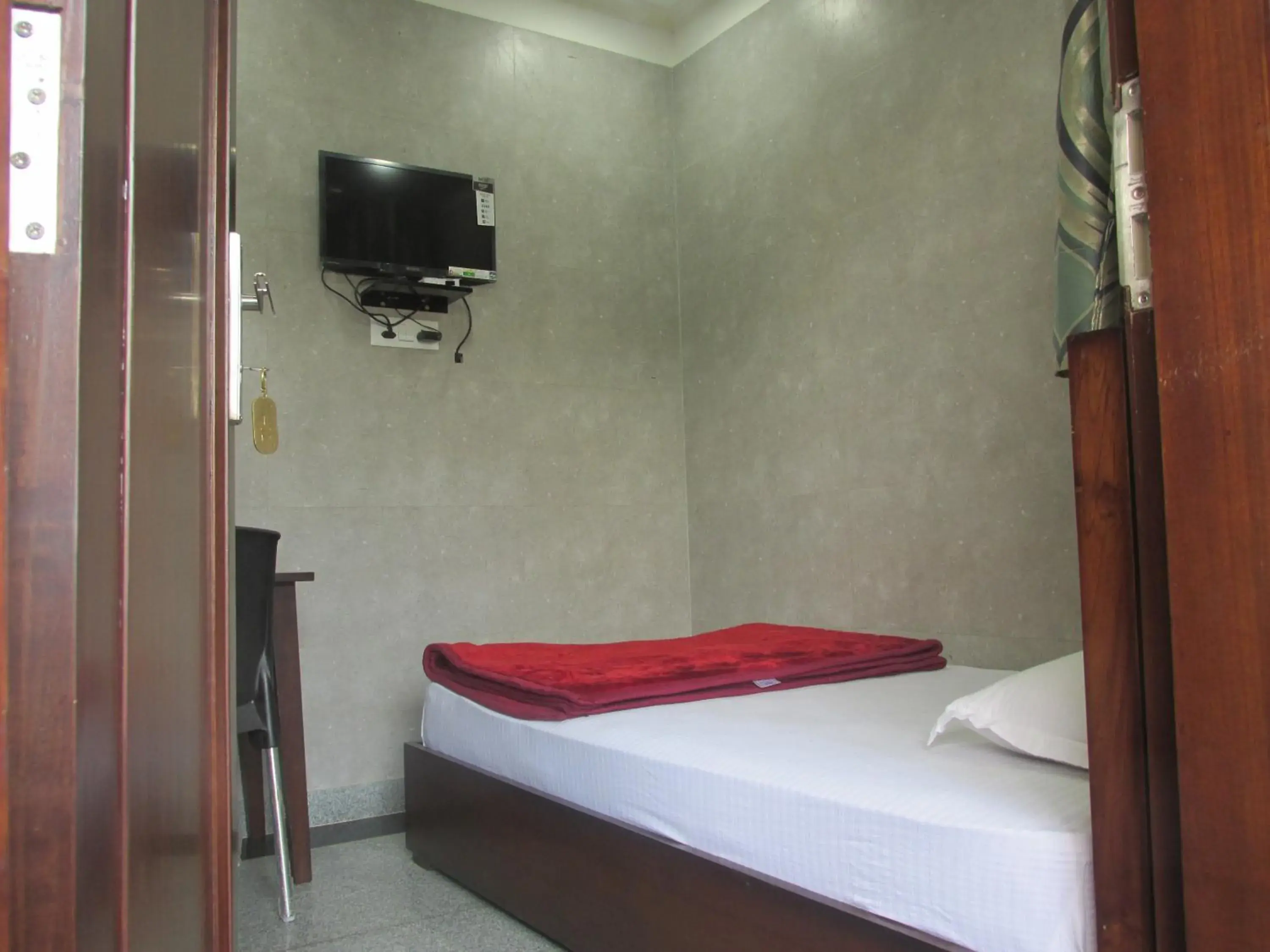 Single Room in Hotel Silk Single Room in Hotel Silk