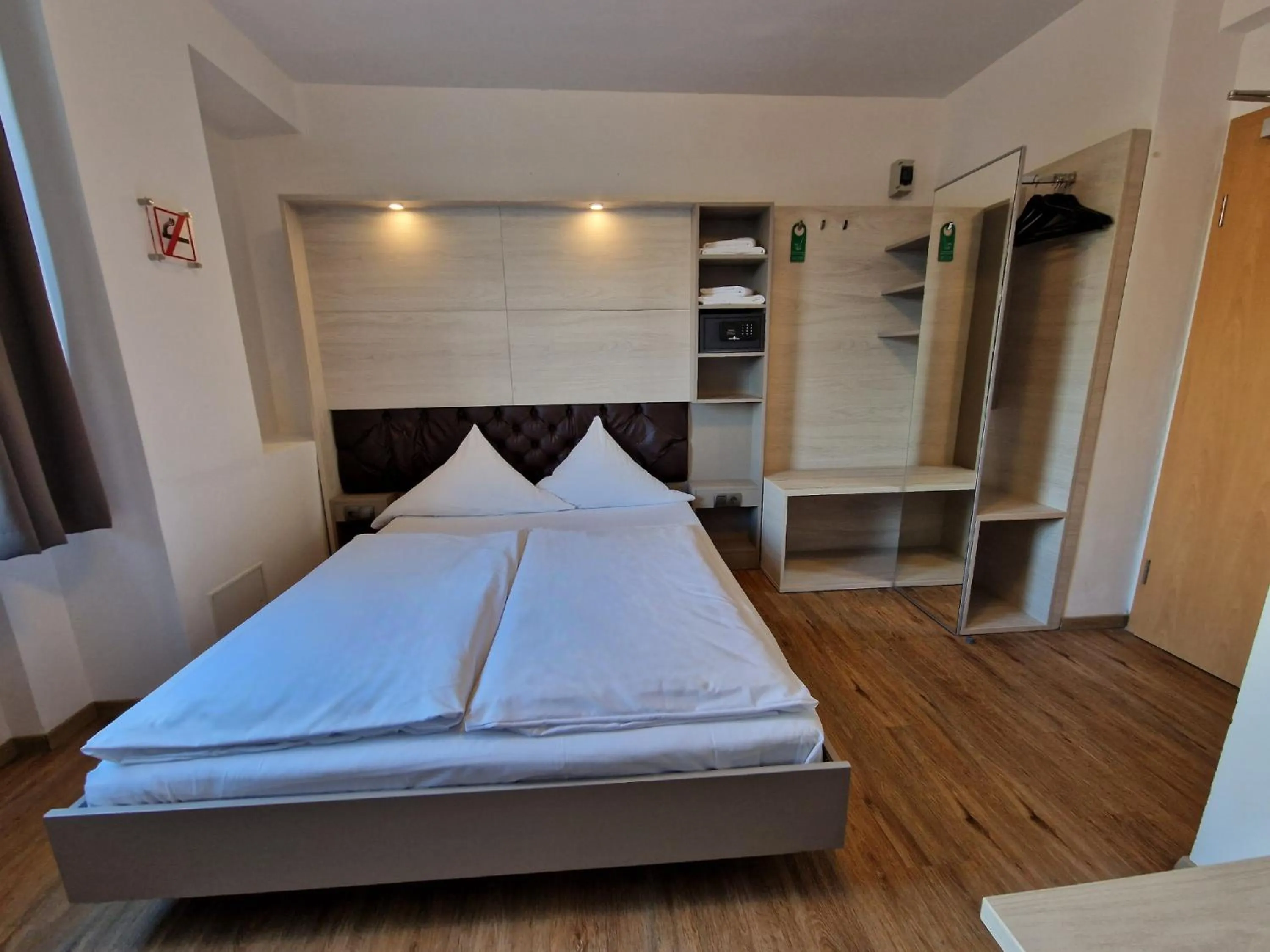 Bed in Center Hotel Essen