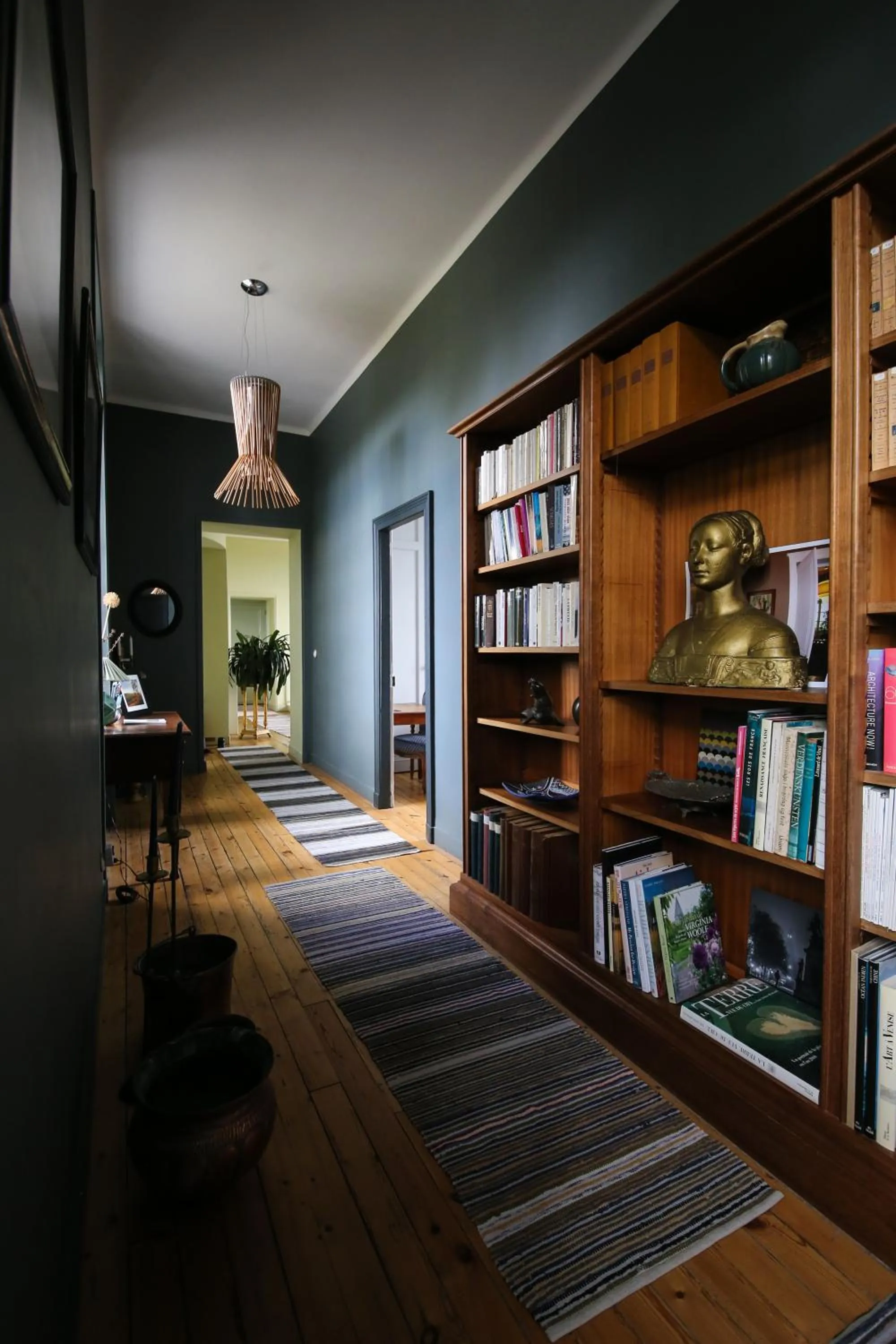 Property building in Château Haute Roche