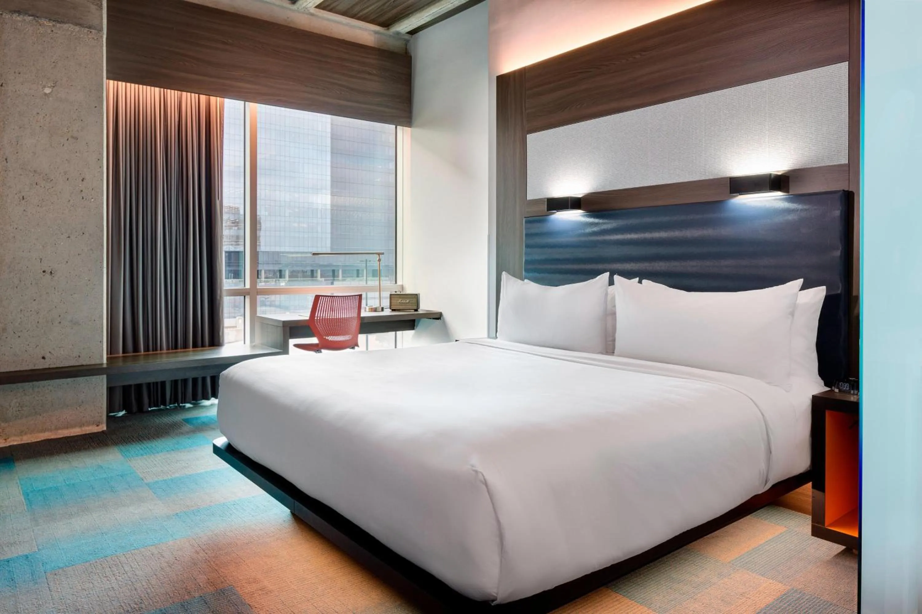 Photo of the whole room, Bed in Aloft Fort Worth Downtown