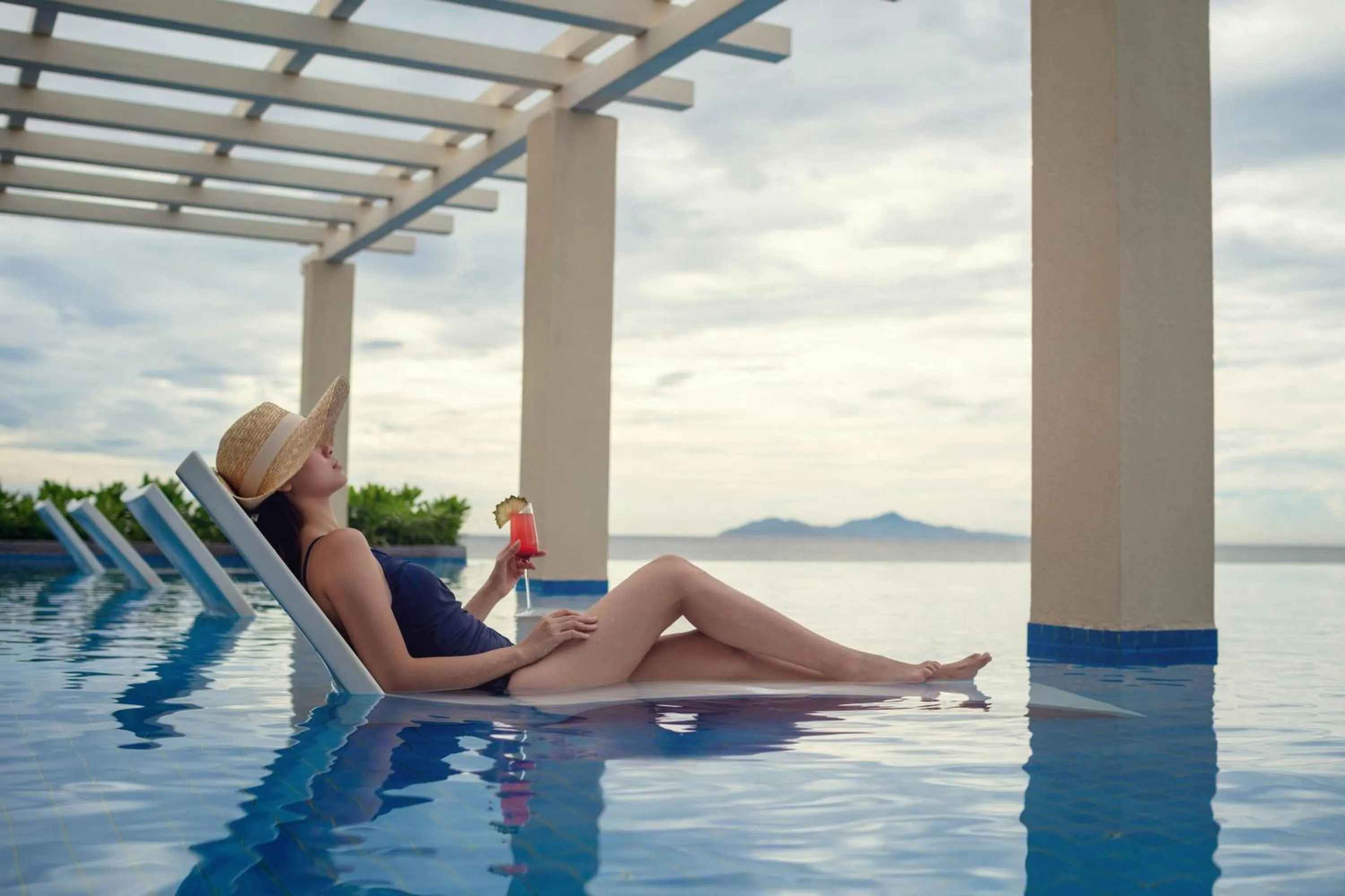 Swimming pool in Sheraton Grand Danang Beach Resort & Spa