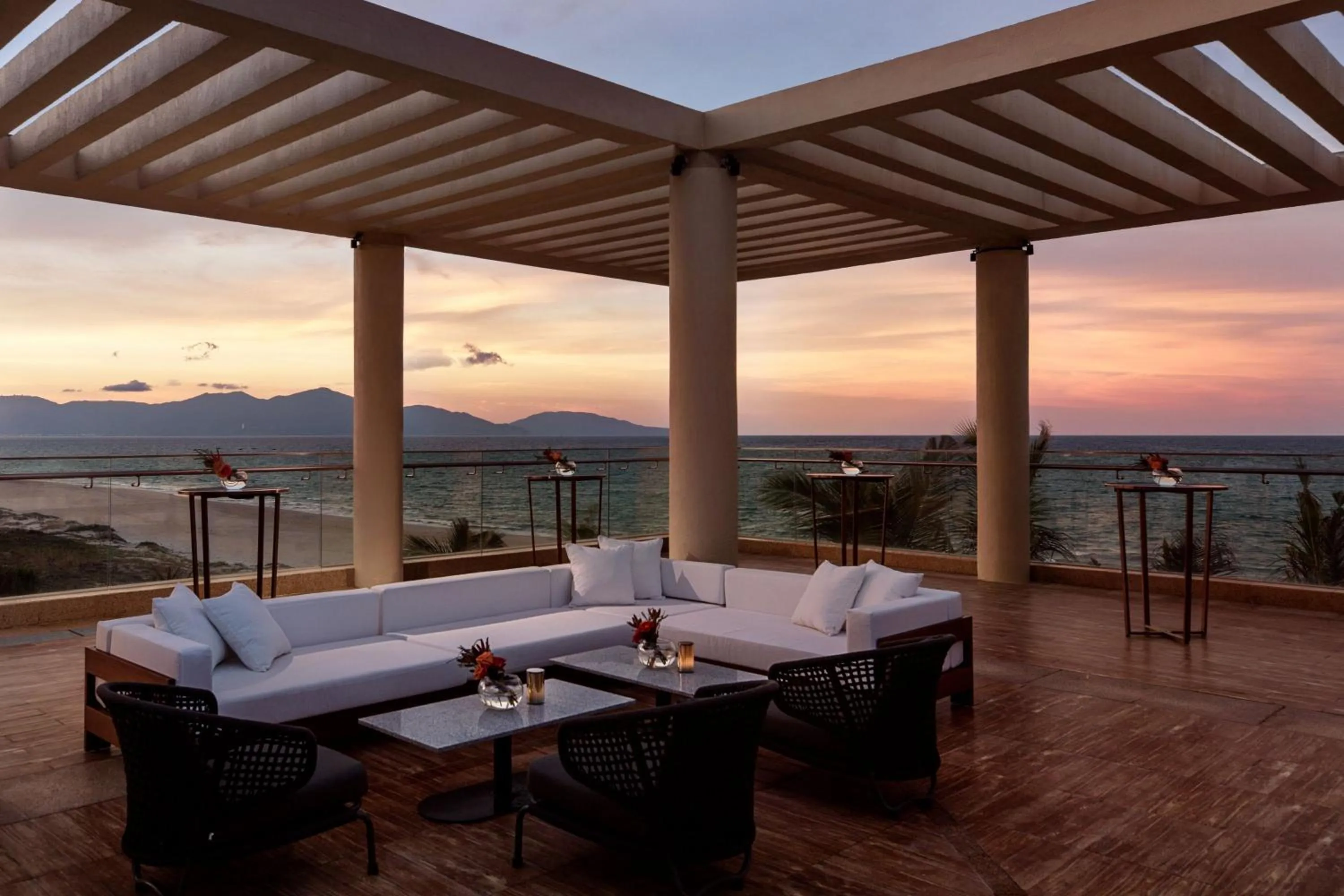 Restaurant/places to eat in Sheraton Grand Danang Beach Resort & Spa