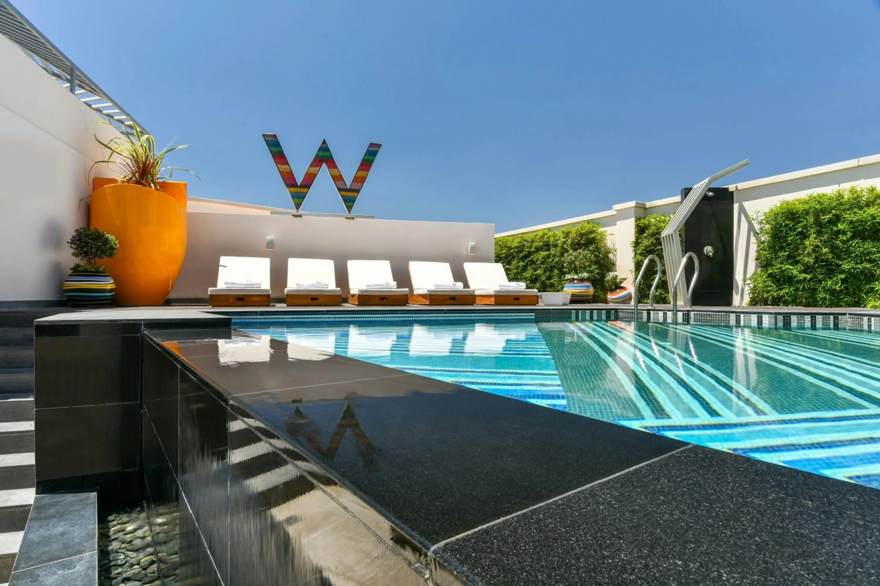 Fitness centre/facilities in W Amman Hotel