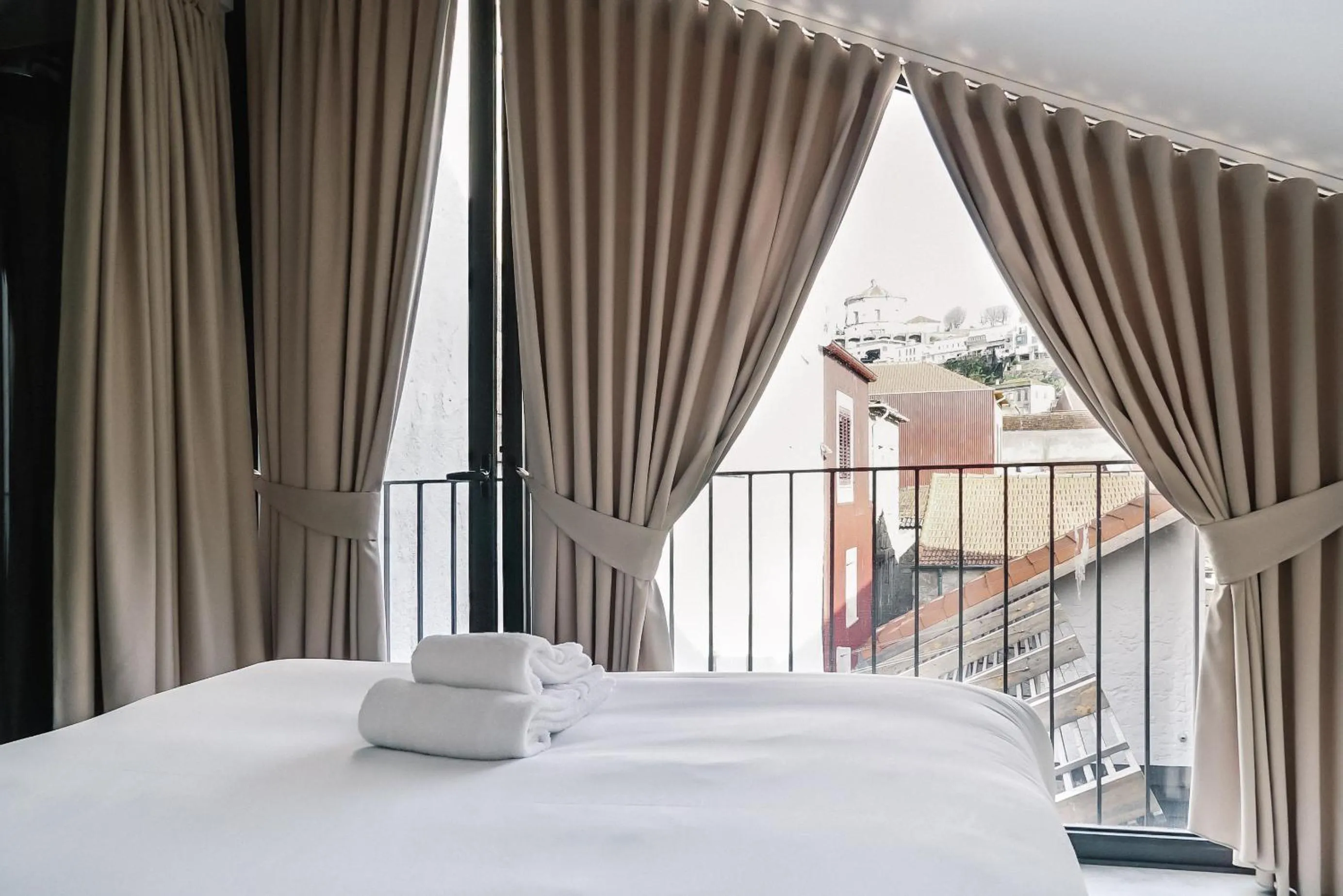 Bed in 7 Gaia Roaster Apartments