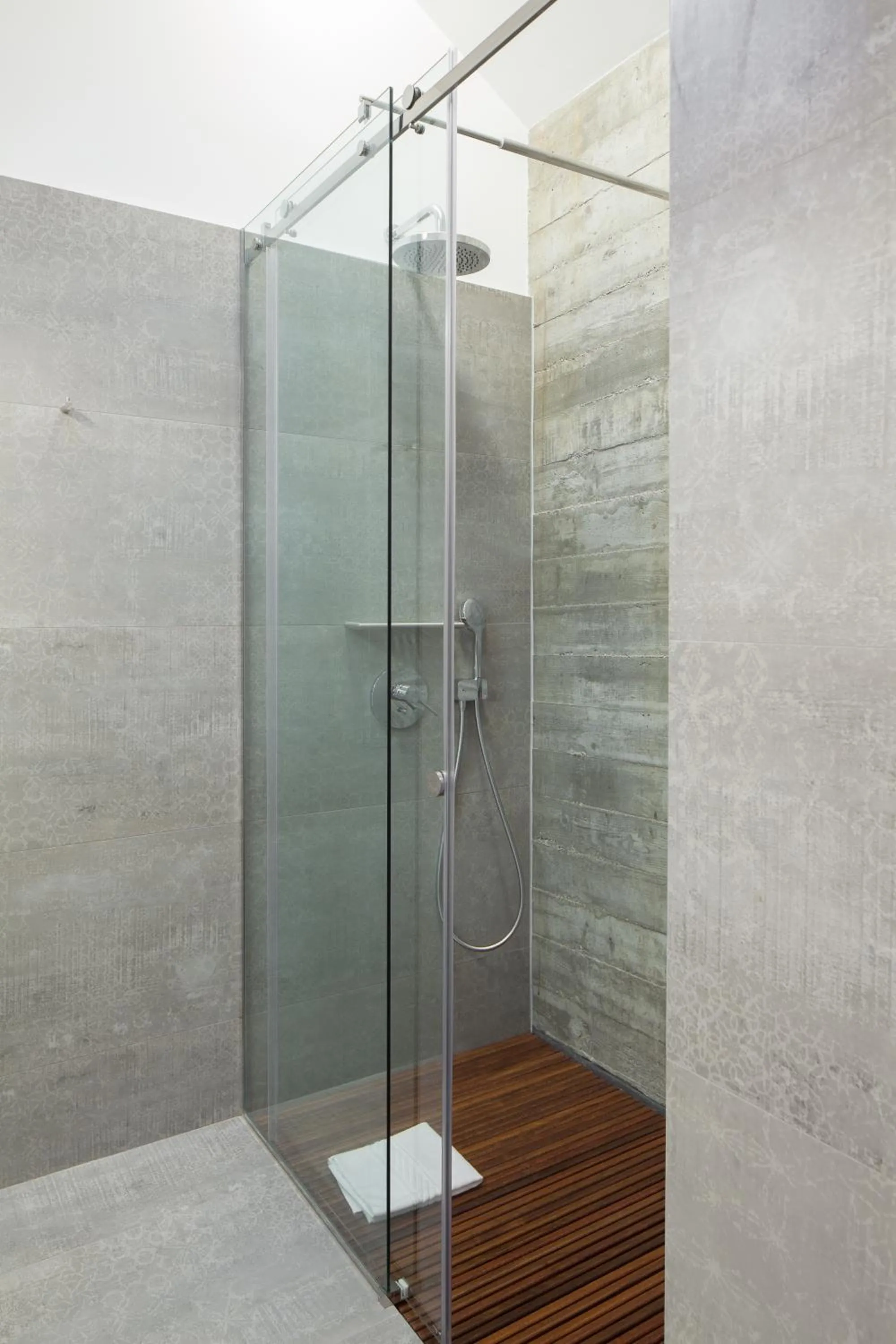 Bathroom in 7 Gaia Roaster Apartments