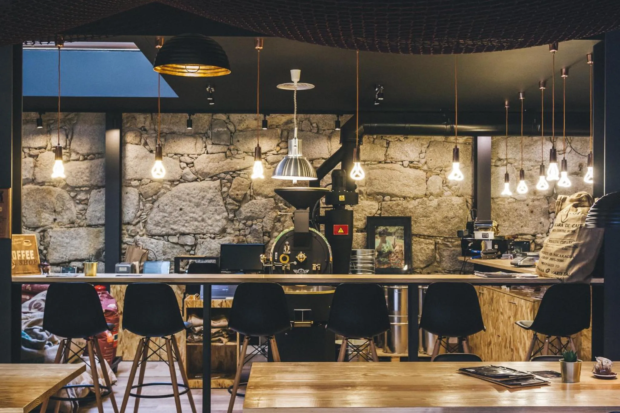 Restaurant/places to eat in 7 Gaia Roaster Apartments