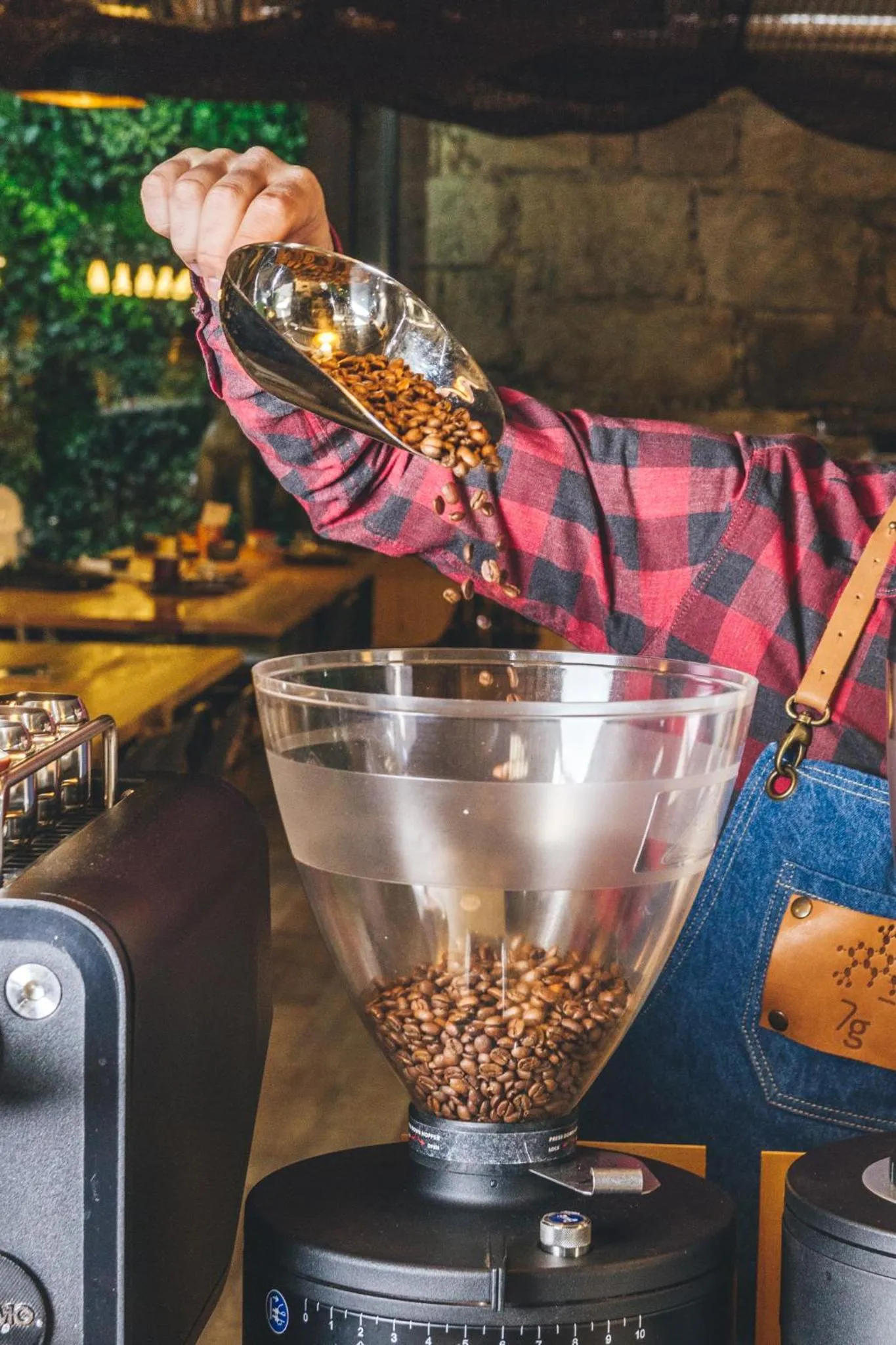 Restaurant/places to eat in 7 Gaia Roaster Apartments