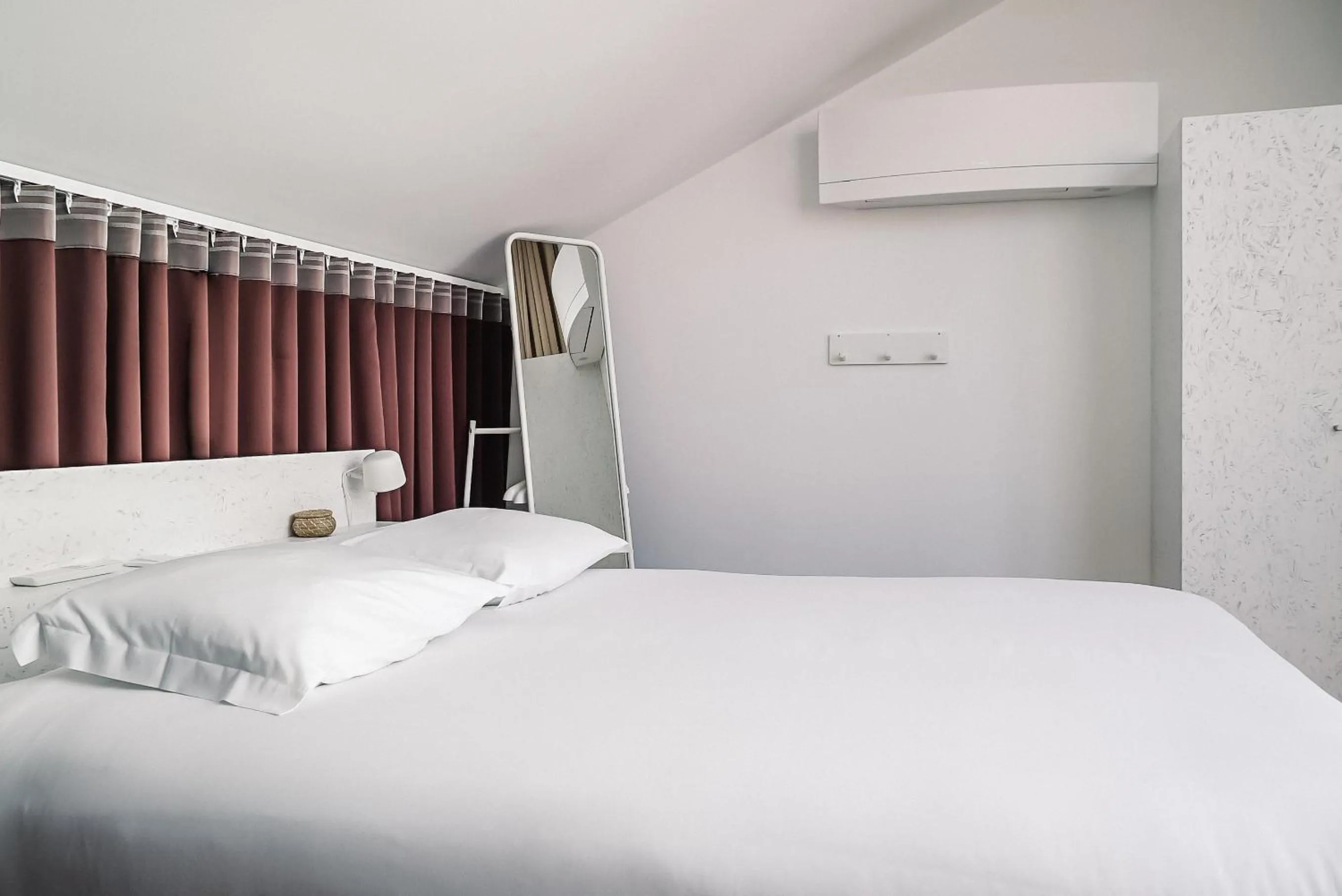 Bed in 7 Gaia Roaster Apartments