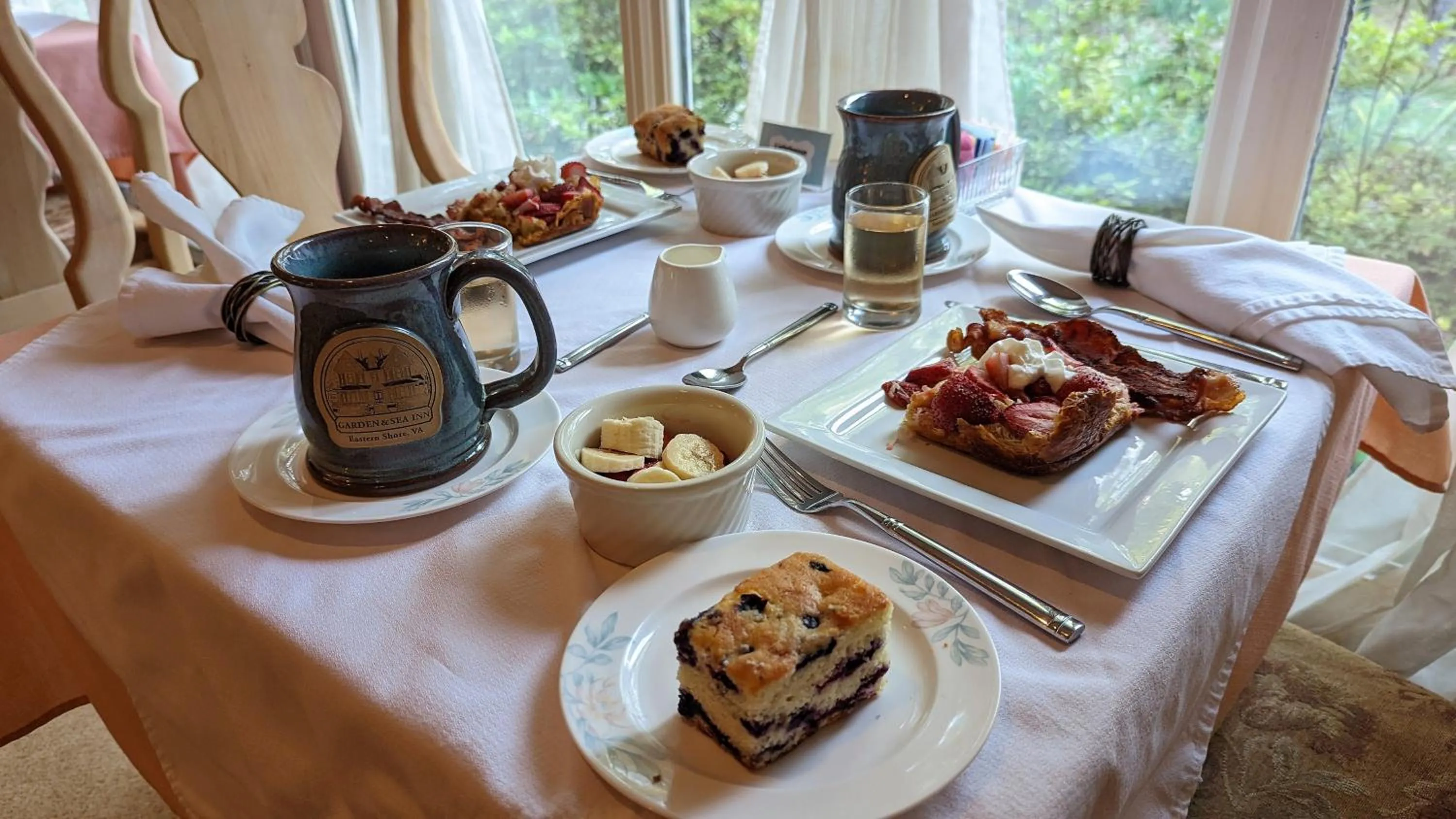 Coffee/tea facilities in Garden and Sea Inn