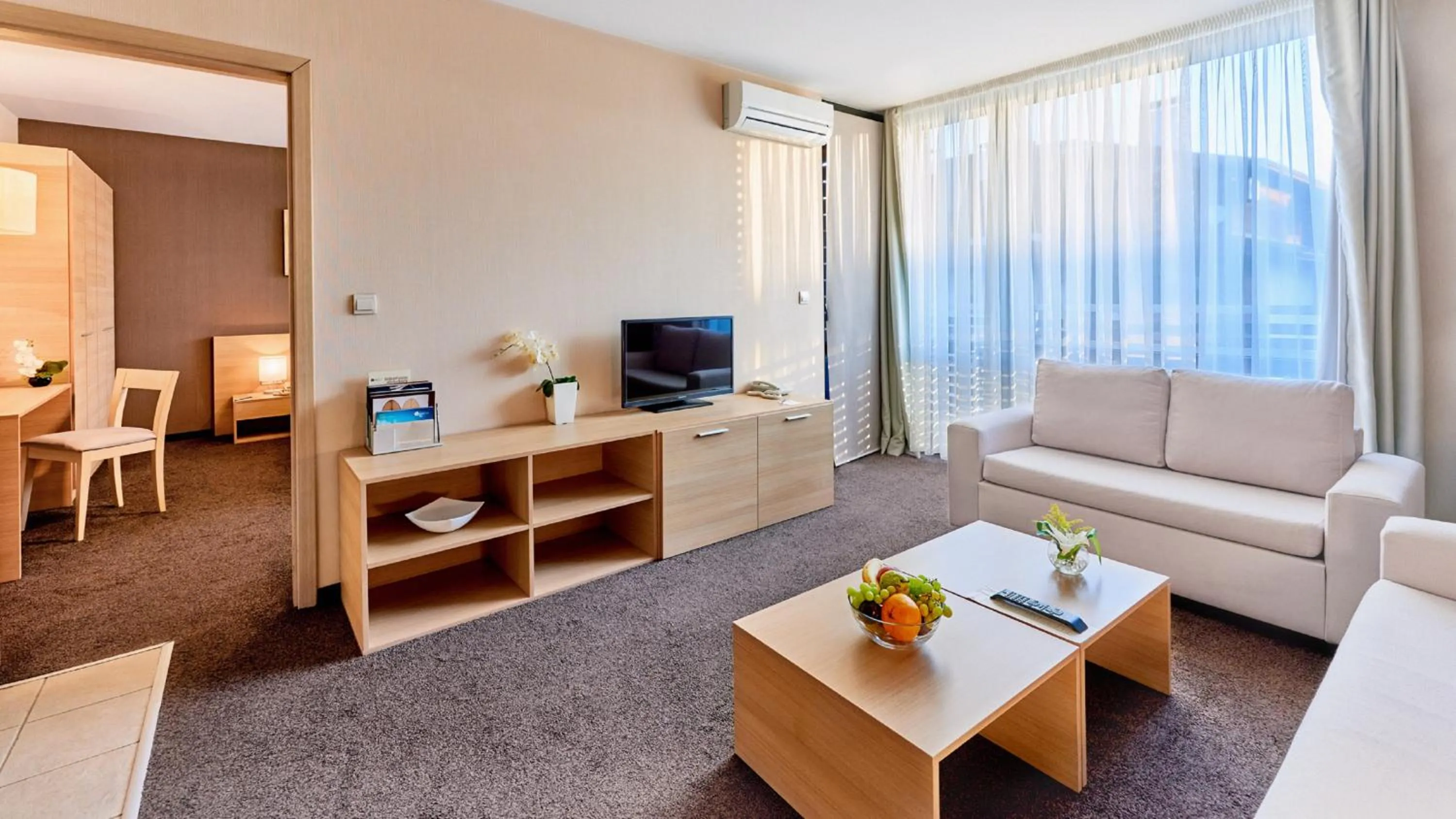 TV and multimedia in Lucky Bansko Aparthotel SPA & Relax