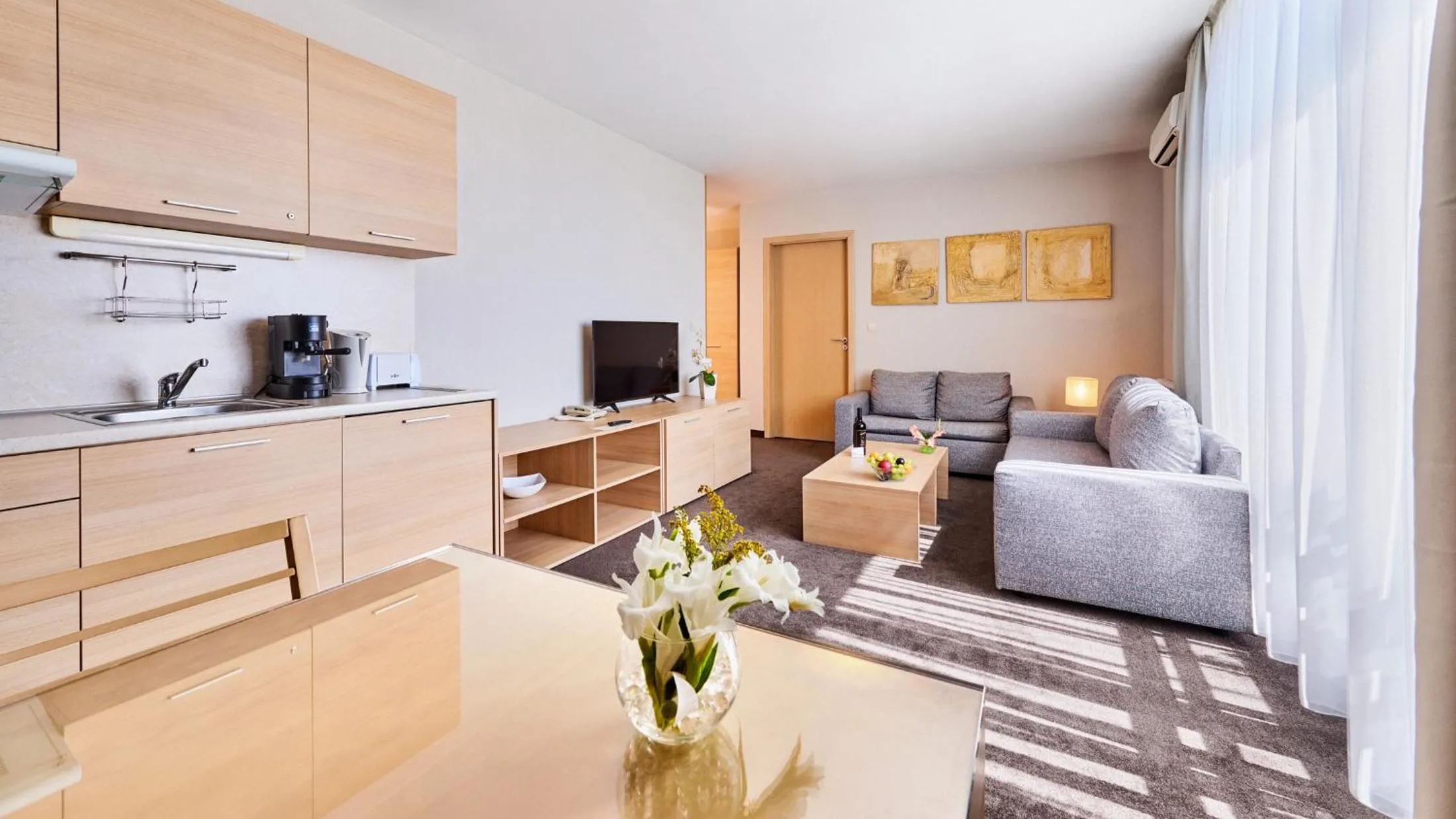 TV and multimedia in Lucky Bansko Aparthotel SPA & Relax