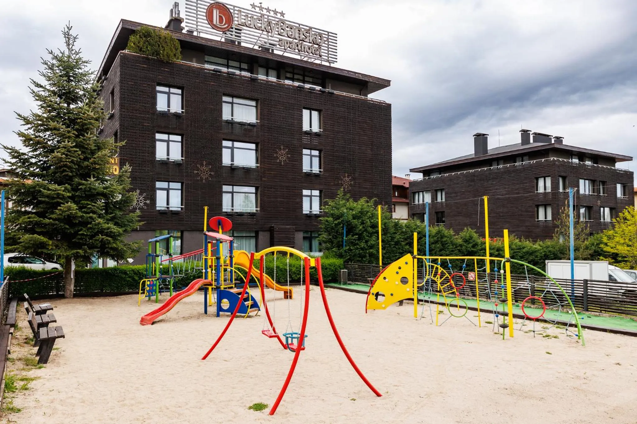 Property building in Lucky Bansko Aparthotel SPA & Relax