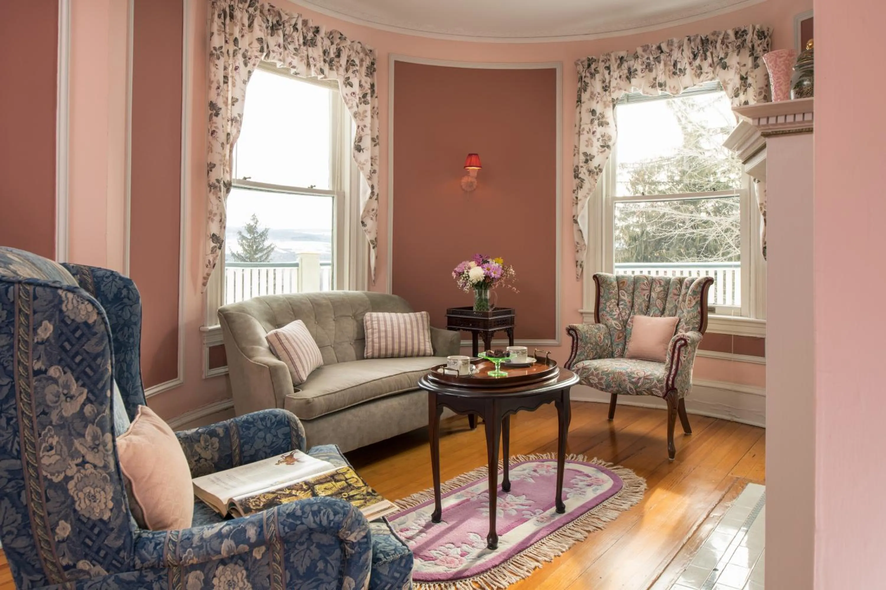 Seating area in Idlwilde Inn